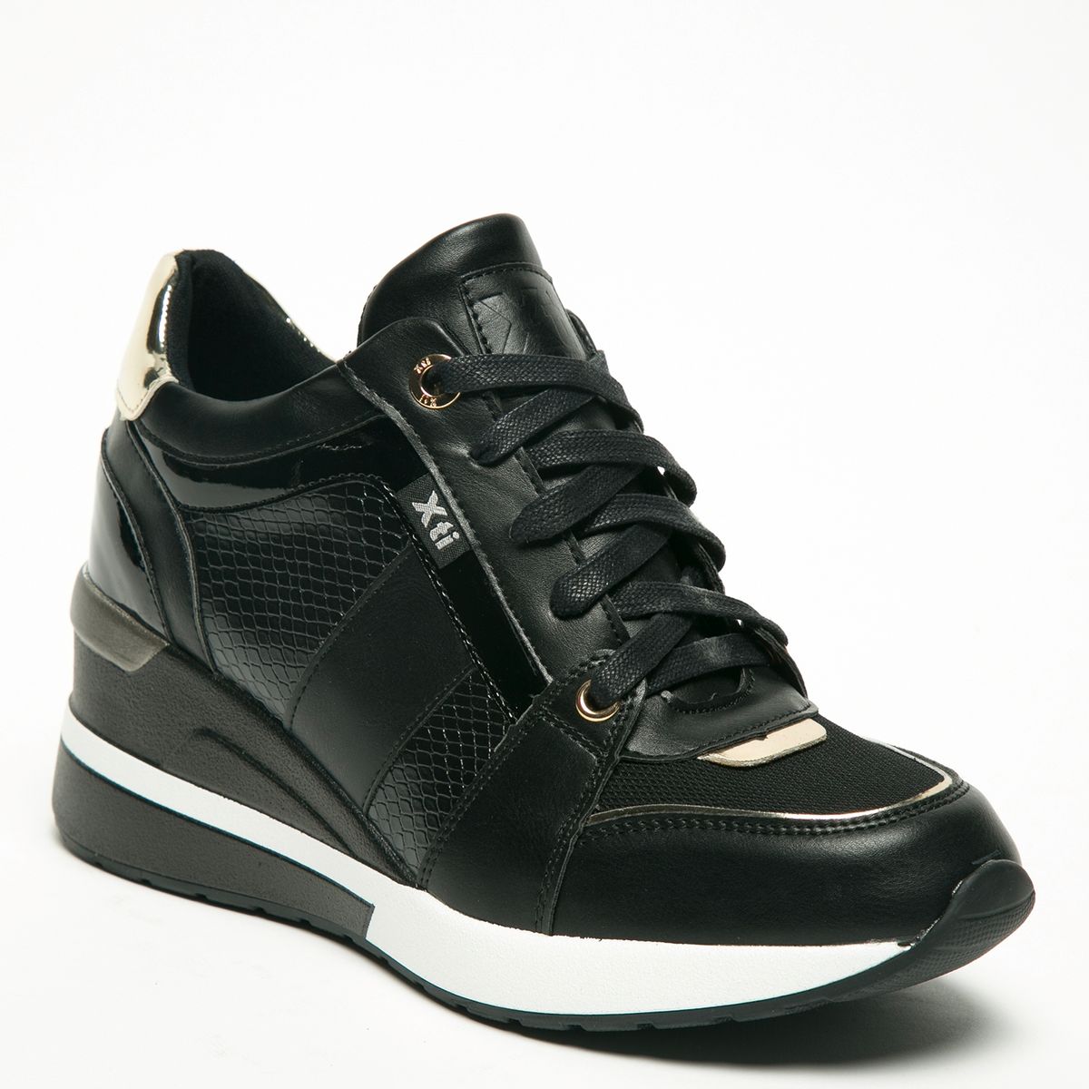 XTI - Zapatilla Urbana Mujer Negra