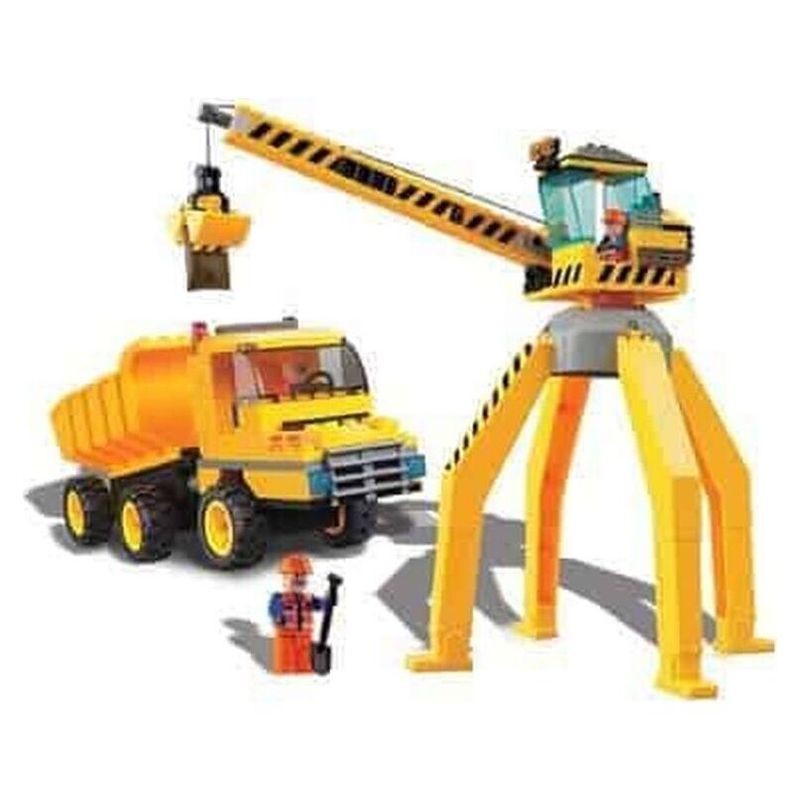 BRICTEK - Construction Crane With Truck
