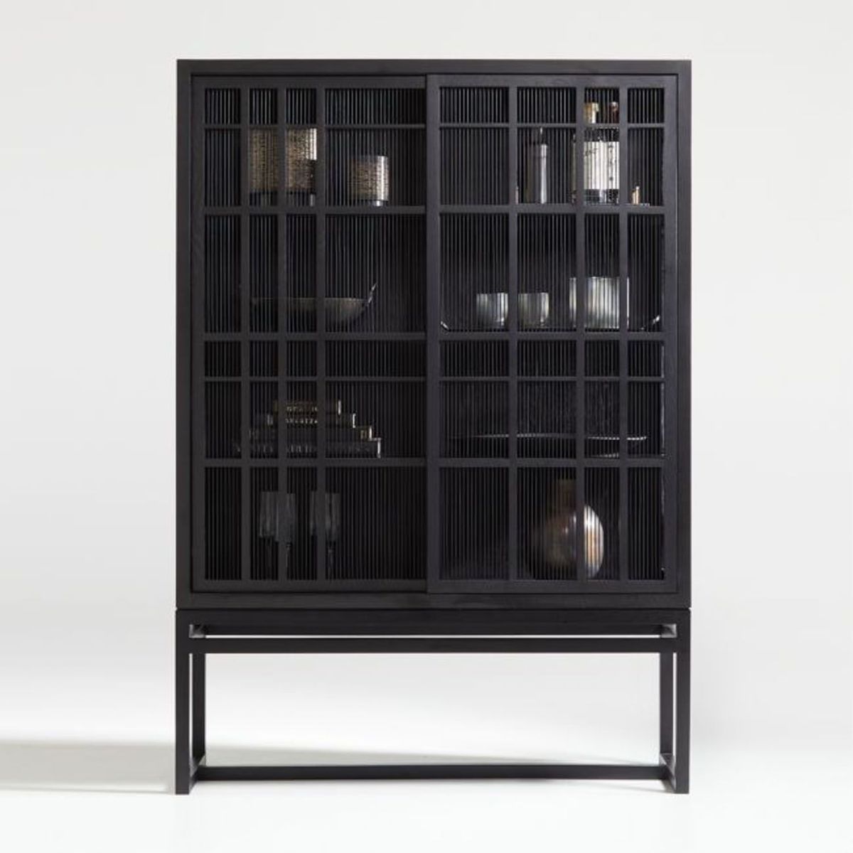 CRATE & BARREL - Armario Estante Highland Negro Crate & Barrel