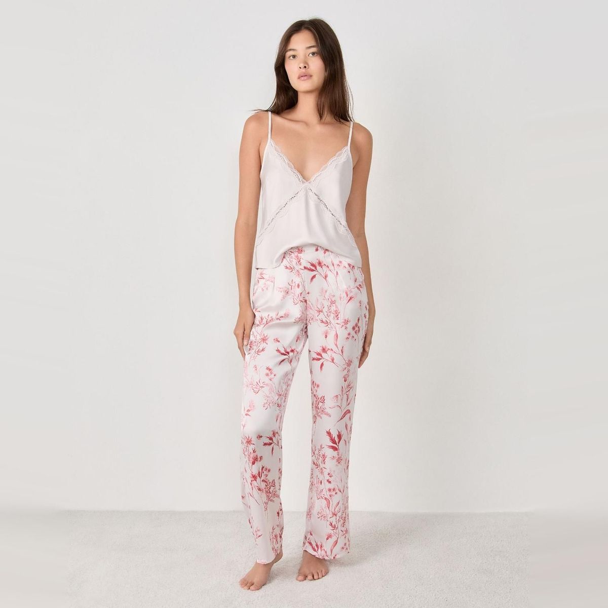 ETAM - Conjunto Pijama Satinado Floreado