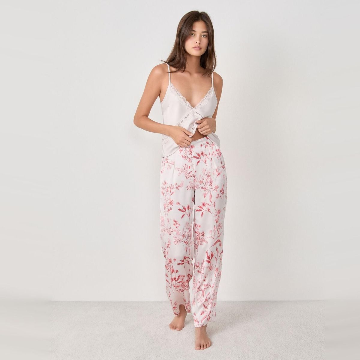 ETAM - Conjunto Pijama Satinado Floreado