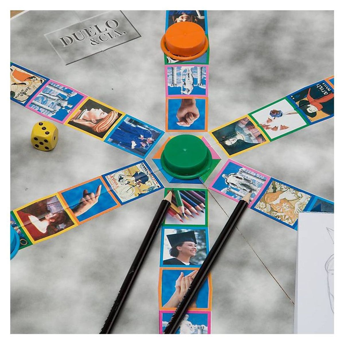 BLACK - Duelo Y Cia Mimica Desafios - Diverti - Juego de Mesa - Español