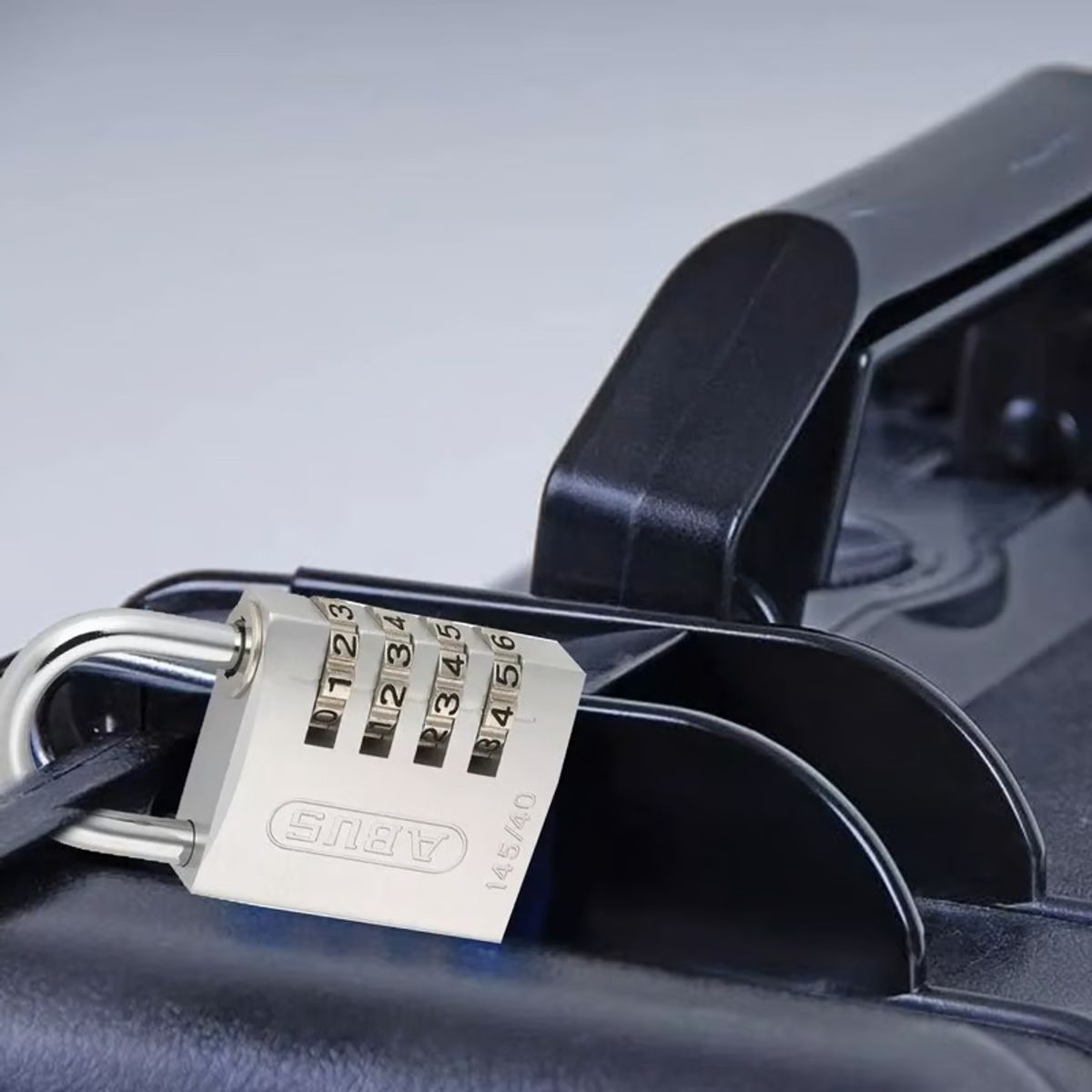 ABUS - Candado Serie 145 40mm Combinacion Plata