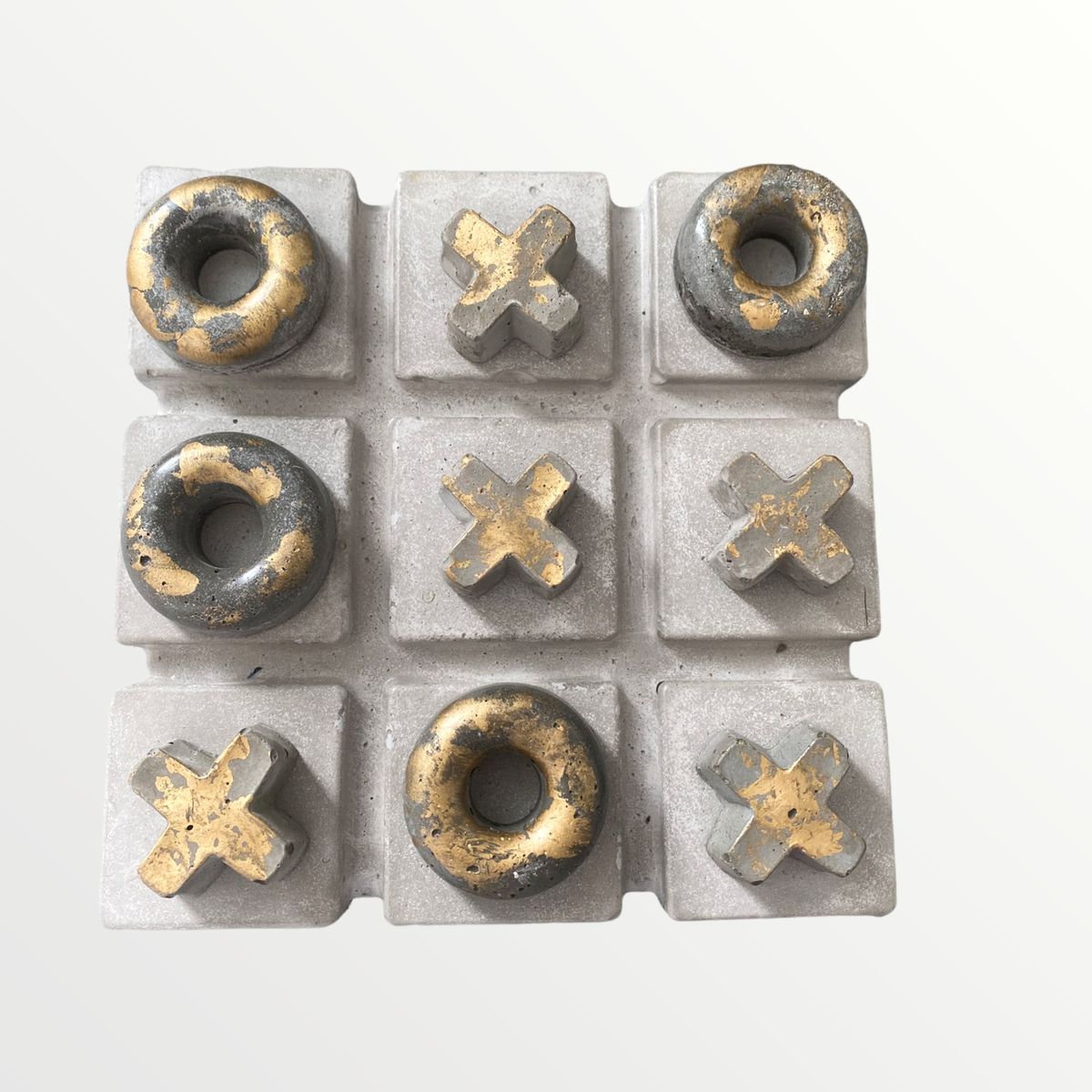 BETOH - Juego Gato De Hormigón Oro