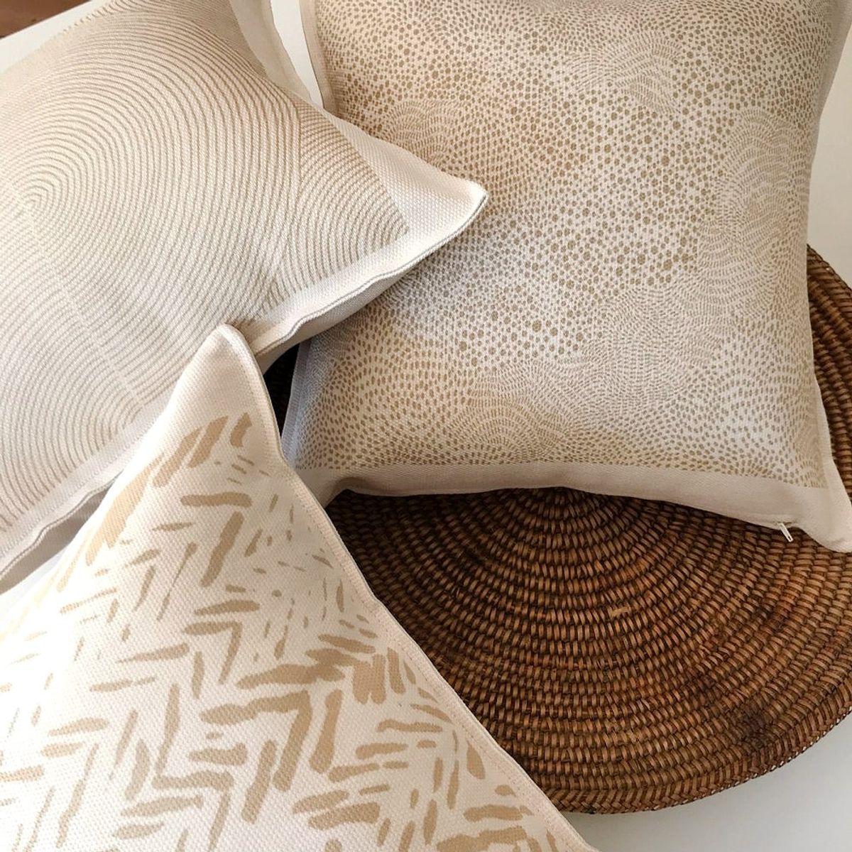 TUYO PRINT - Cojín Taupe 2  50x30