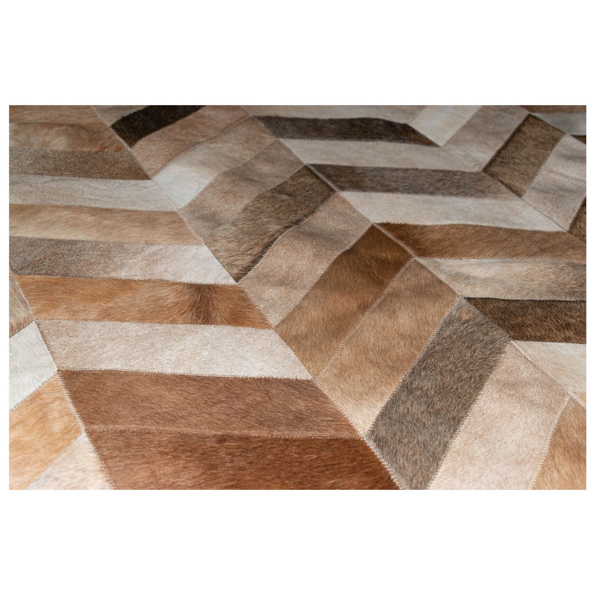 MOO HOGAR - Alfombra Cuero Natural  166X236 Cm Diseño Chevron