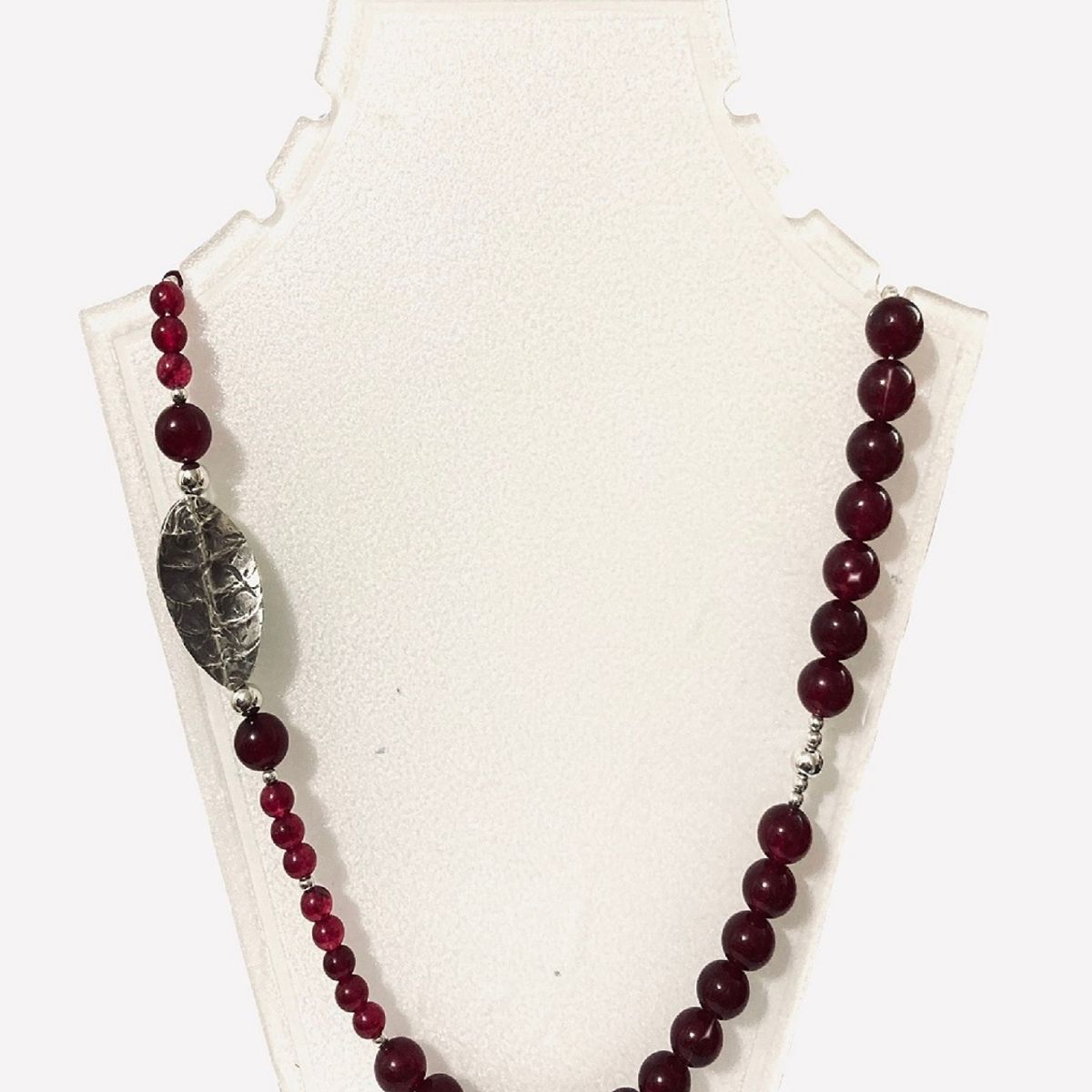 TAETHAI - Collar de plata 925 con piedras Granates