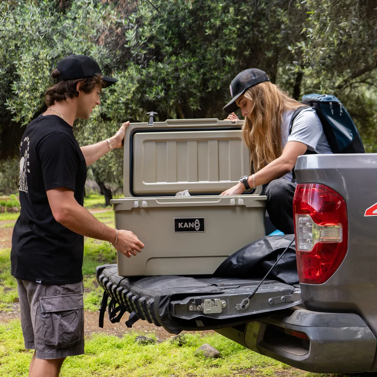 KANO - Cooler Nevera Rígida San Rafael 65QT Beige Kano