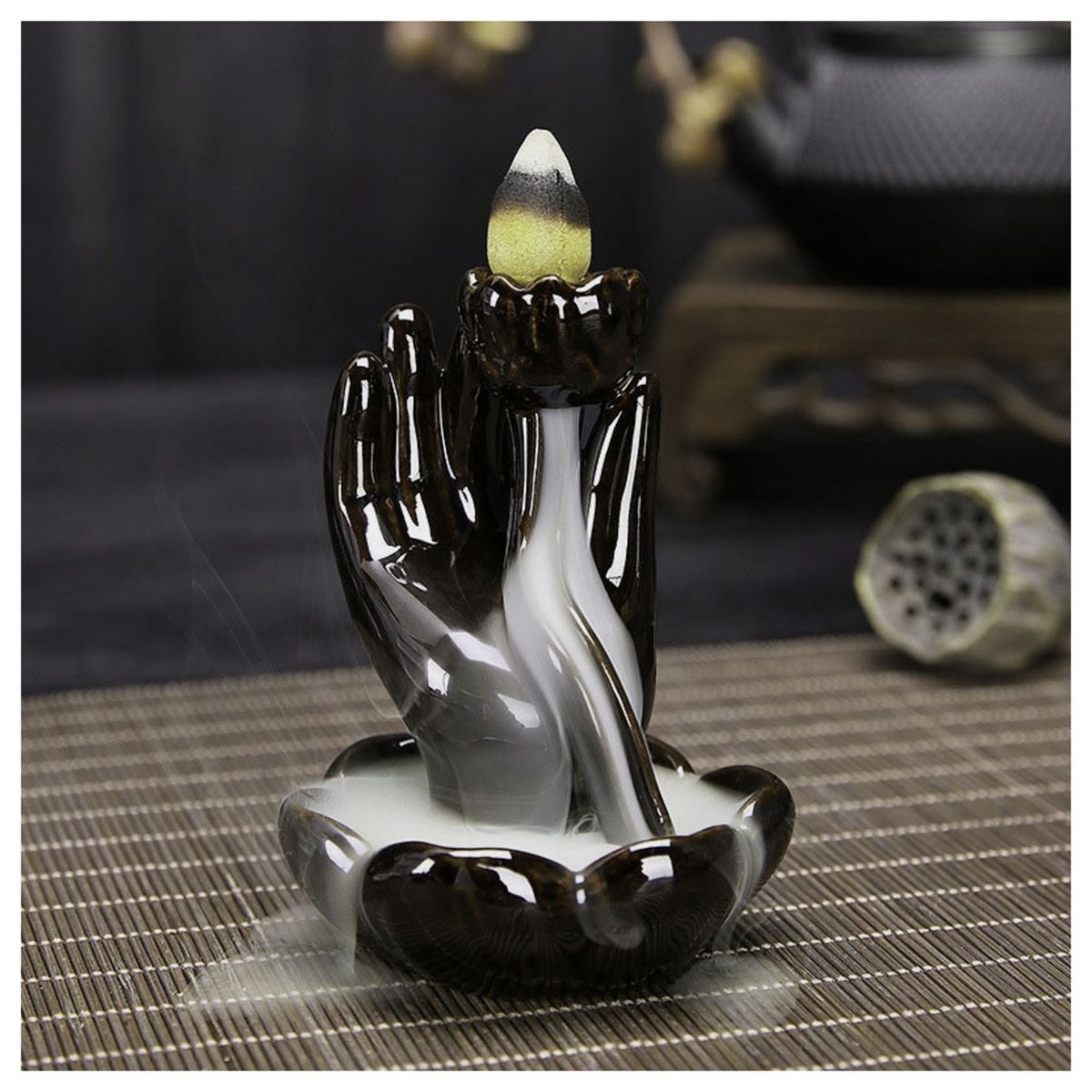 GENERICO - Cascada de Humo Mano Pequeña + 10 conos