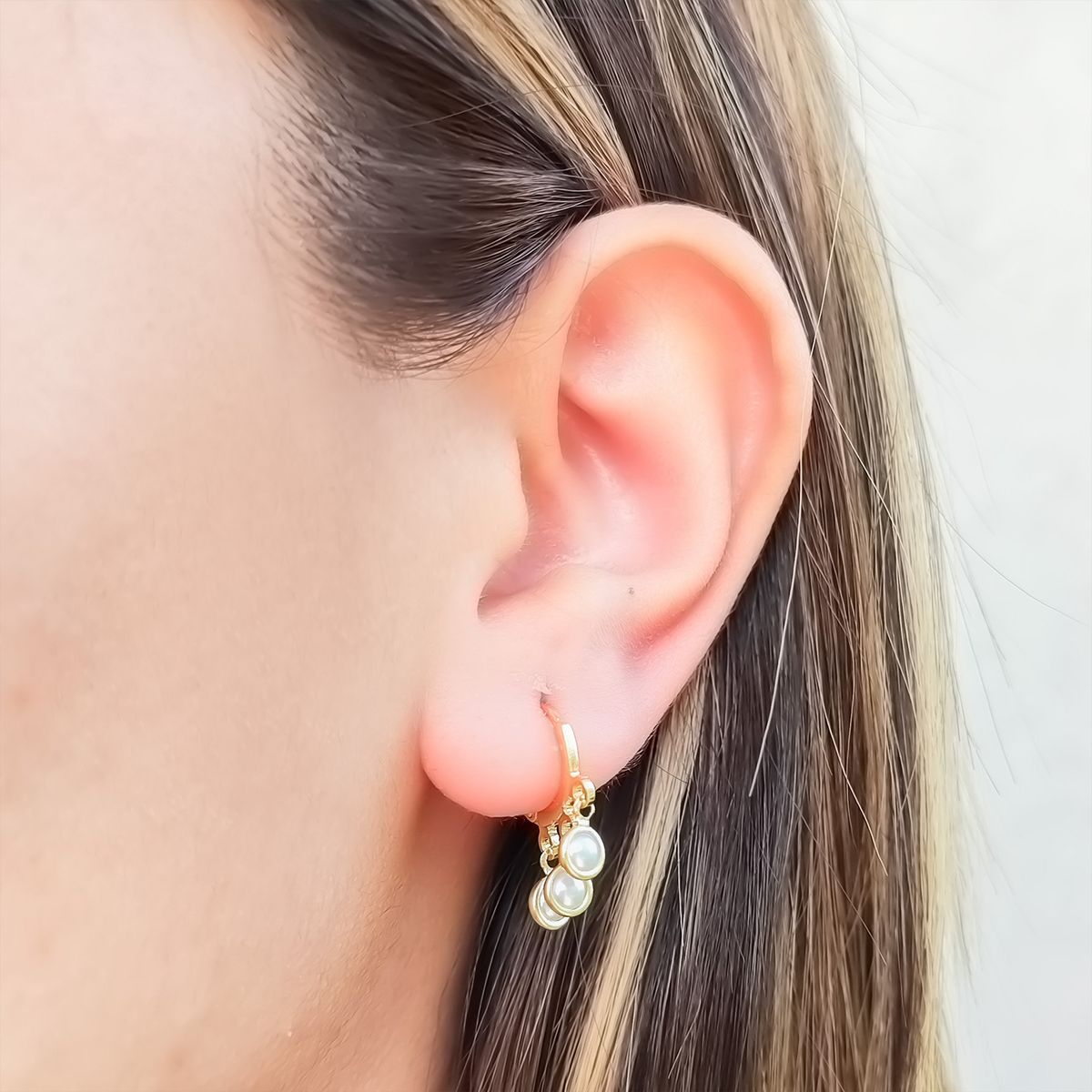 COGGIOLA - Aros Argollas 3 Perlas Enchapado Oro 18K