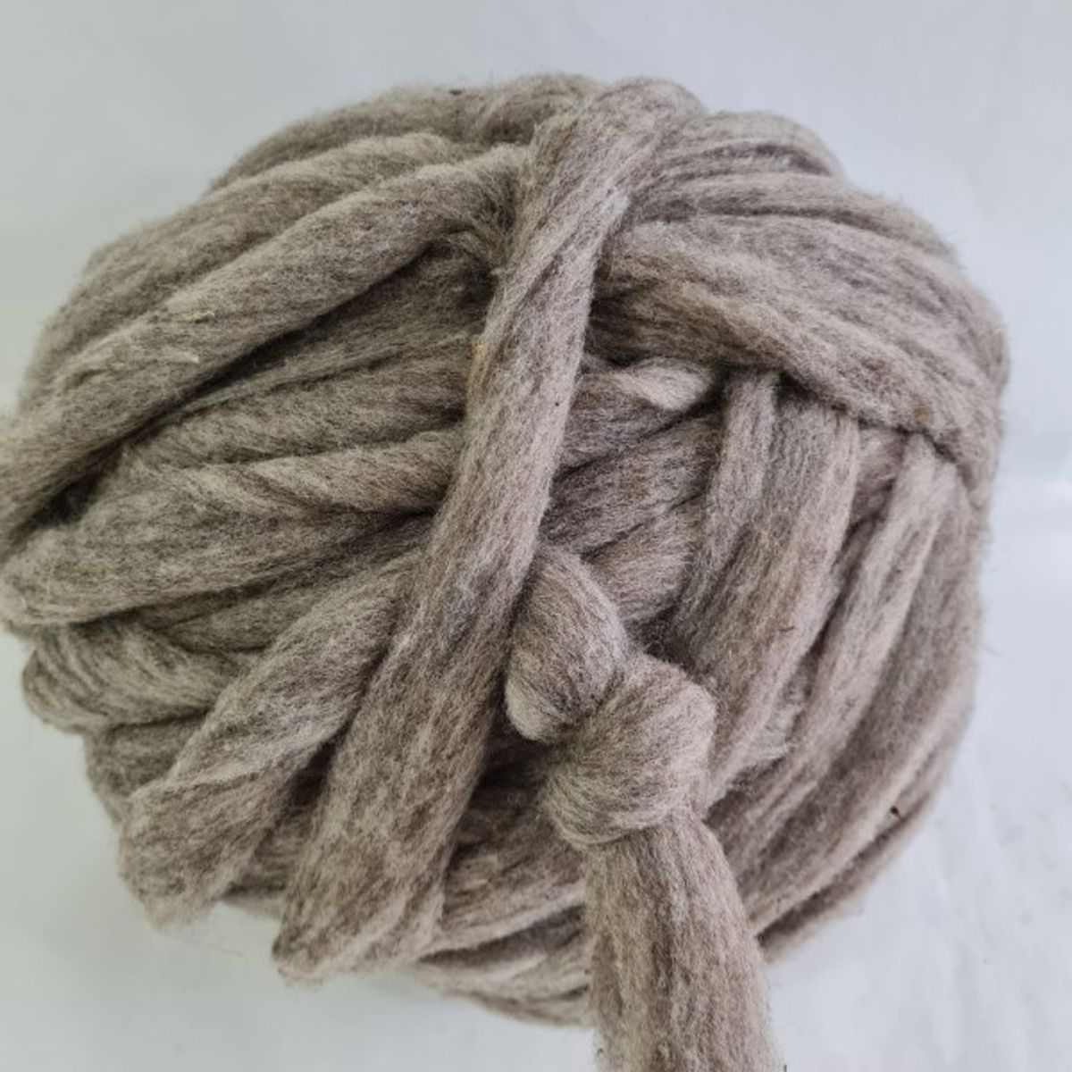 GENERICO - Lana de Oveja Café  Chilena