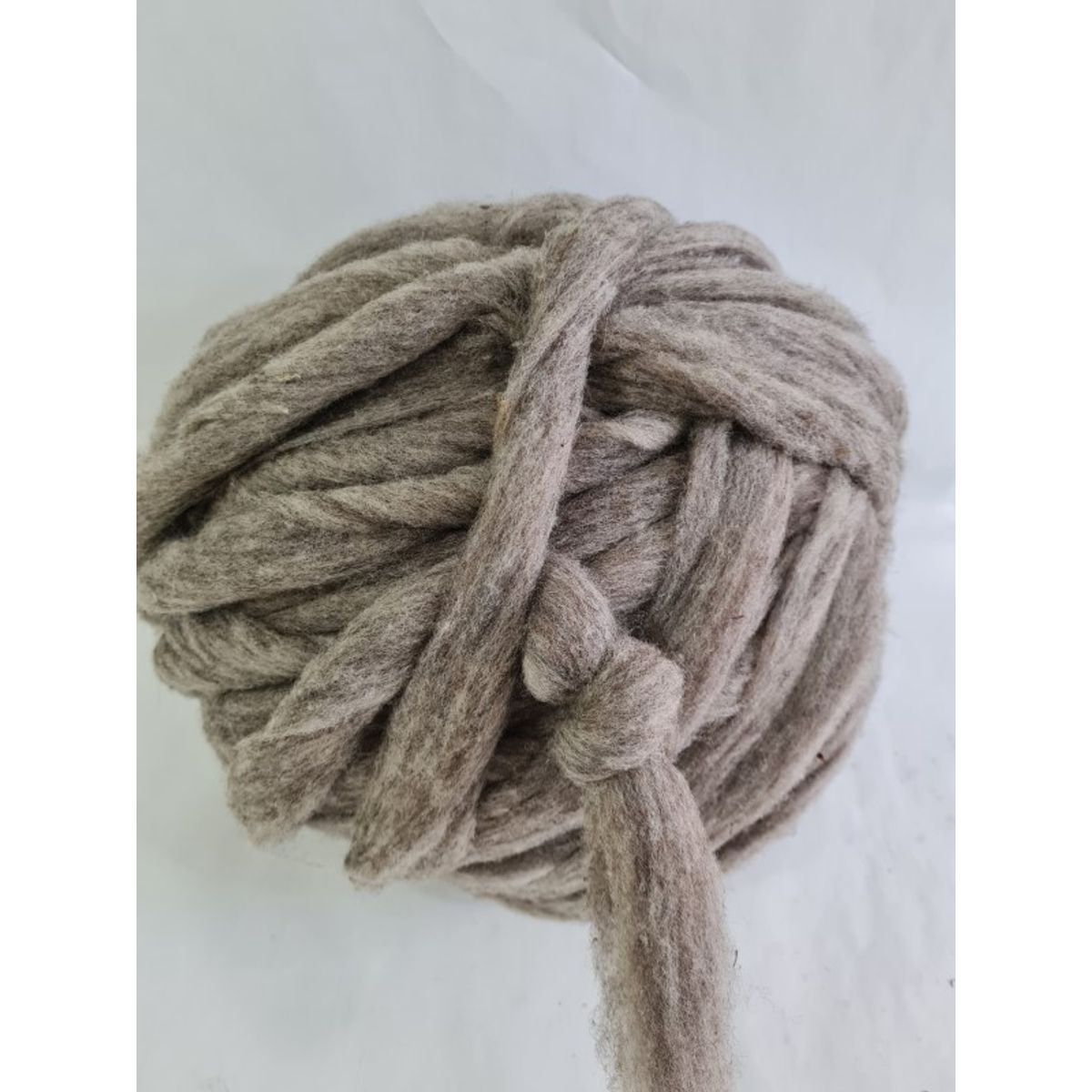 GENERICO - Lana de Oveja Café  Chilena