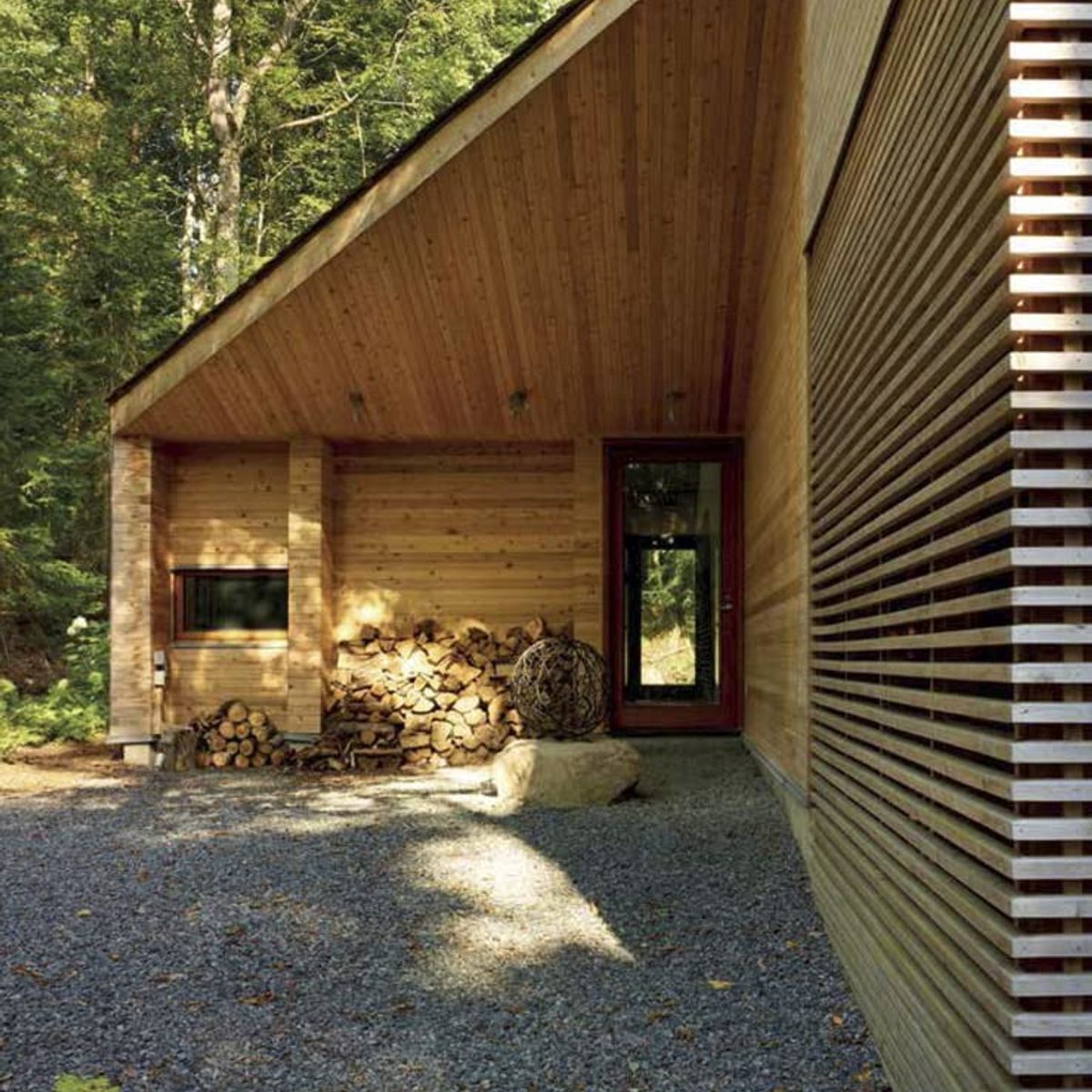 EDITORIAL CONTRAPUNTO - Wild Cabins: Blending into their surroundings