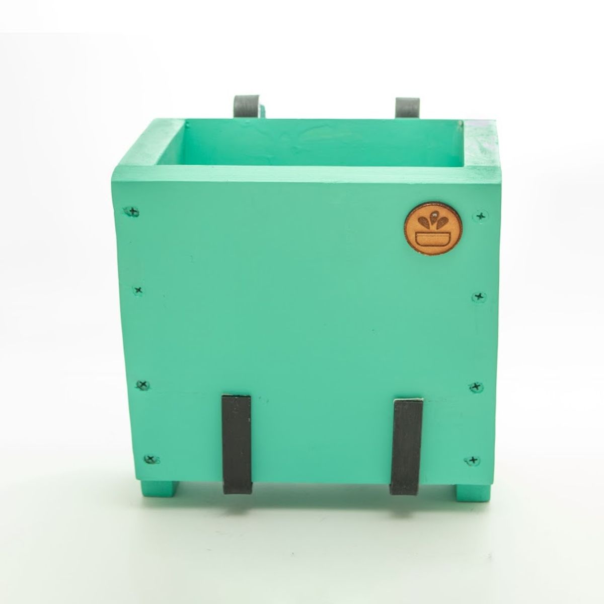 GENERICO - MACETERO BALCONERA DE MADERA CON GANCHOS