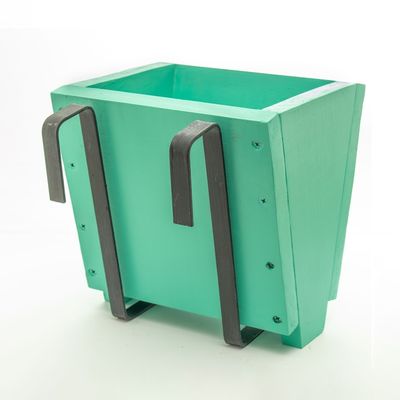 Imagen 2 del producto MACETERO BALCONERA DE MADERA CON GANCHOS