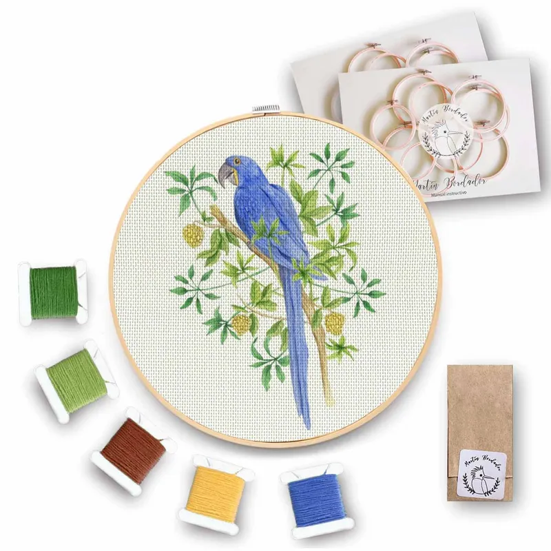 MARTIN BORDADOR - Kit de Bordado Guacamayo Azul.