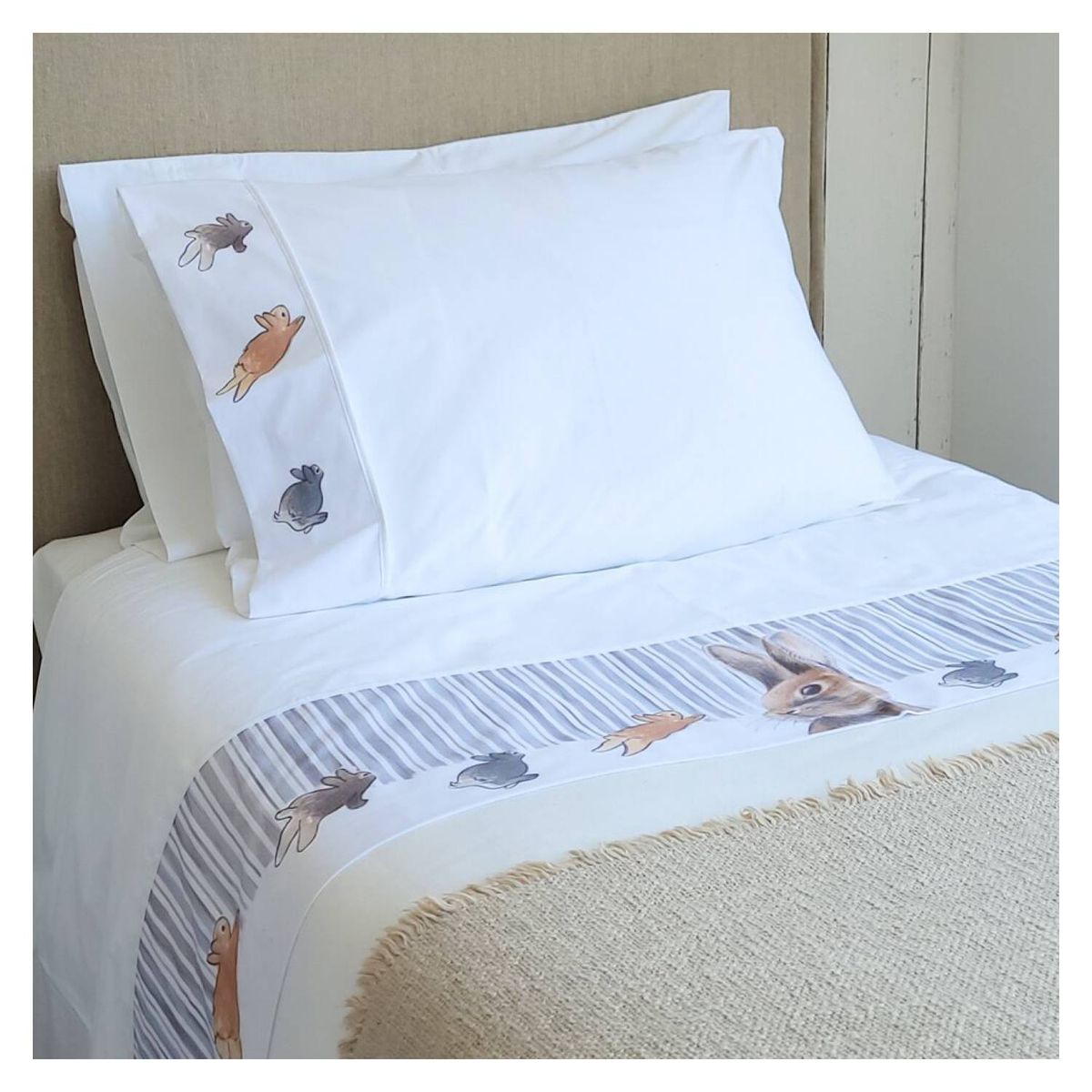 CASA ALVARINHO - Juego de Sábana 1 Plaza Pedro Rabbit