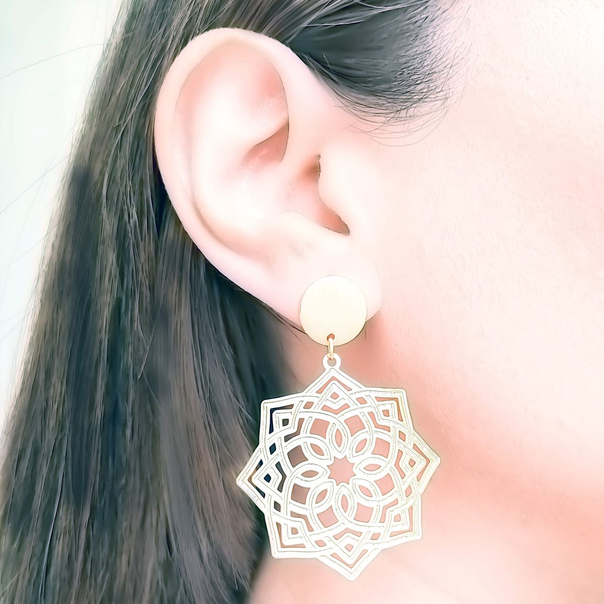 ANDREA COGGIOLA JOYAS - Aros Estrella Celta Enchapado Oro 18K