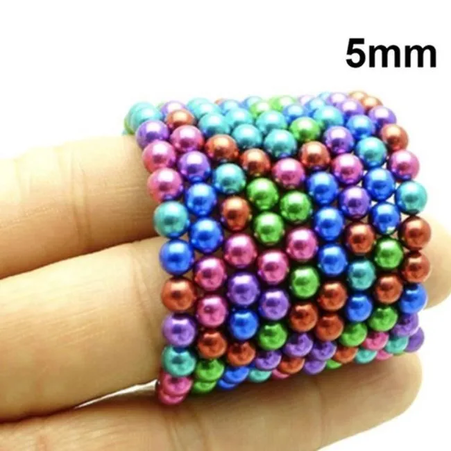 FUN AT HOME LO DIVERTIDO DE ESTAR EN CASA - Cubo 512 bolitas magnéticas - 5mm - 8 colores
