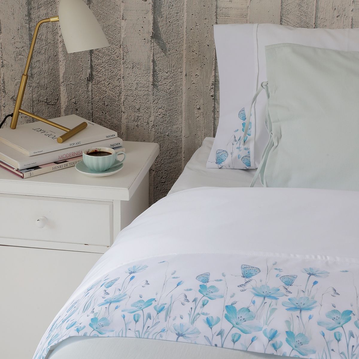 MARGARITA SCHEEL BY CASA ALVARINHO - Juego de Sábanas Florcitas Turquesa 2 Plazas