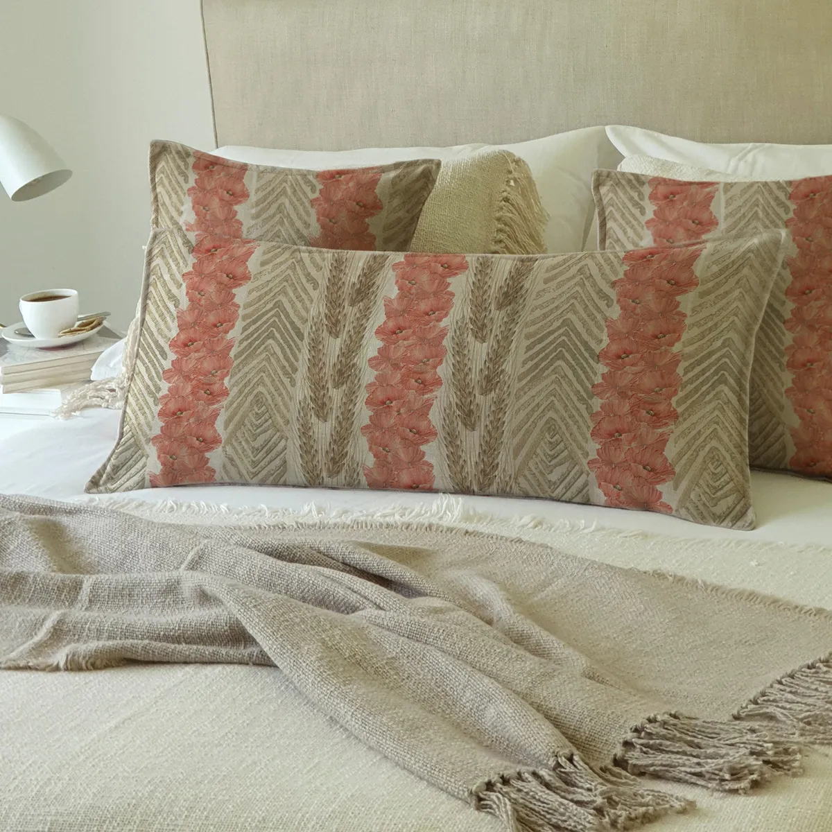 MARGARITA SCHEEL BY CASA ALVARINHO - FUNDA COJÍN MARISA AMAPOLAS XL…