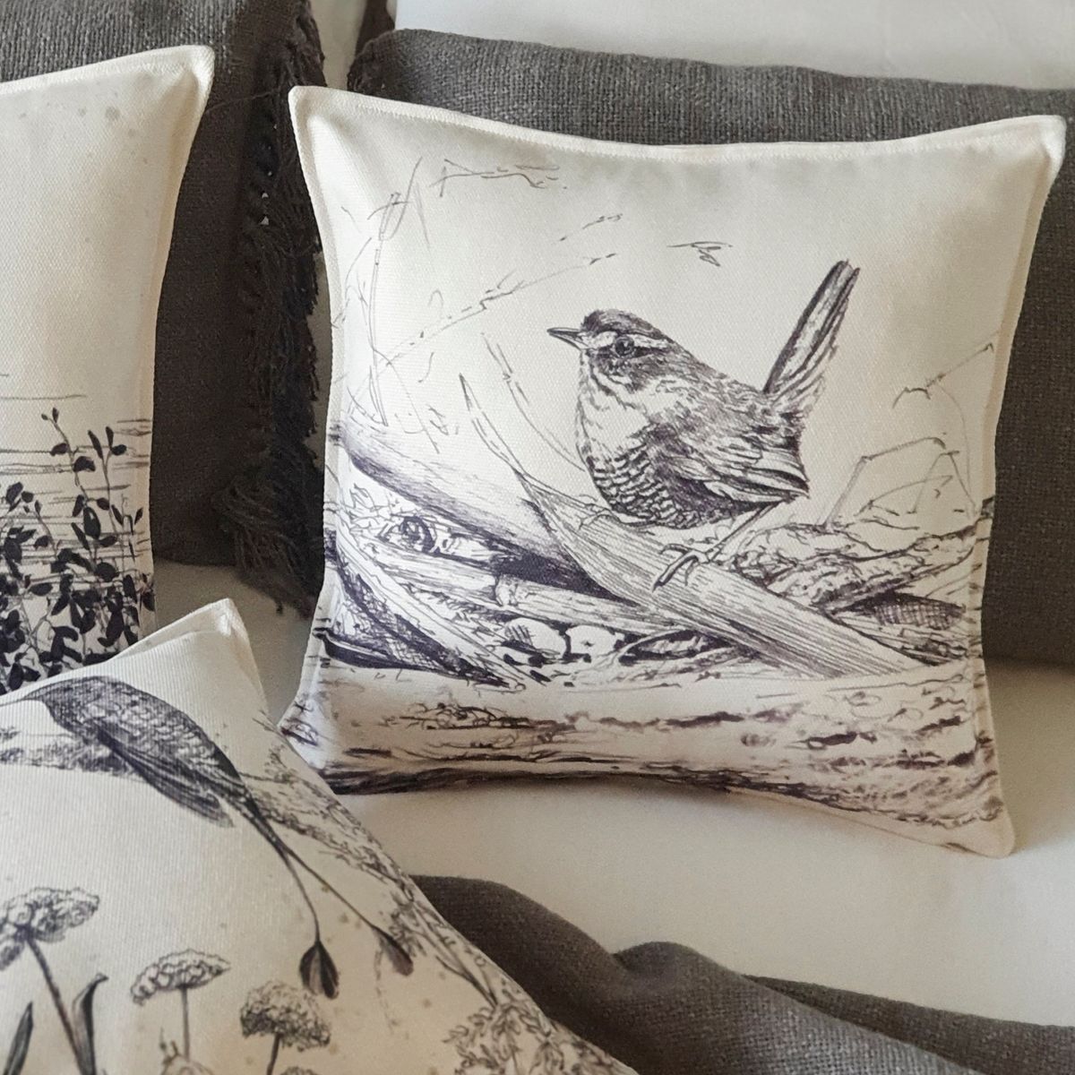 MARGARITA SCHEEL BY CASA ALVARINHO - FUNDA COJÍN MARISA CHUCAO B/N 45X45