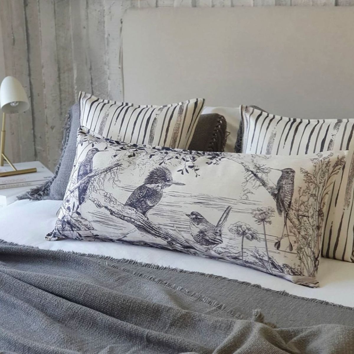 MARGARITA SCHEEL BY CASA ALVARINHO - COJÍN MARISA SOMBRAS NATIVAS XL