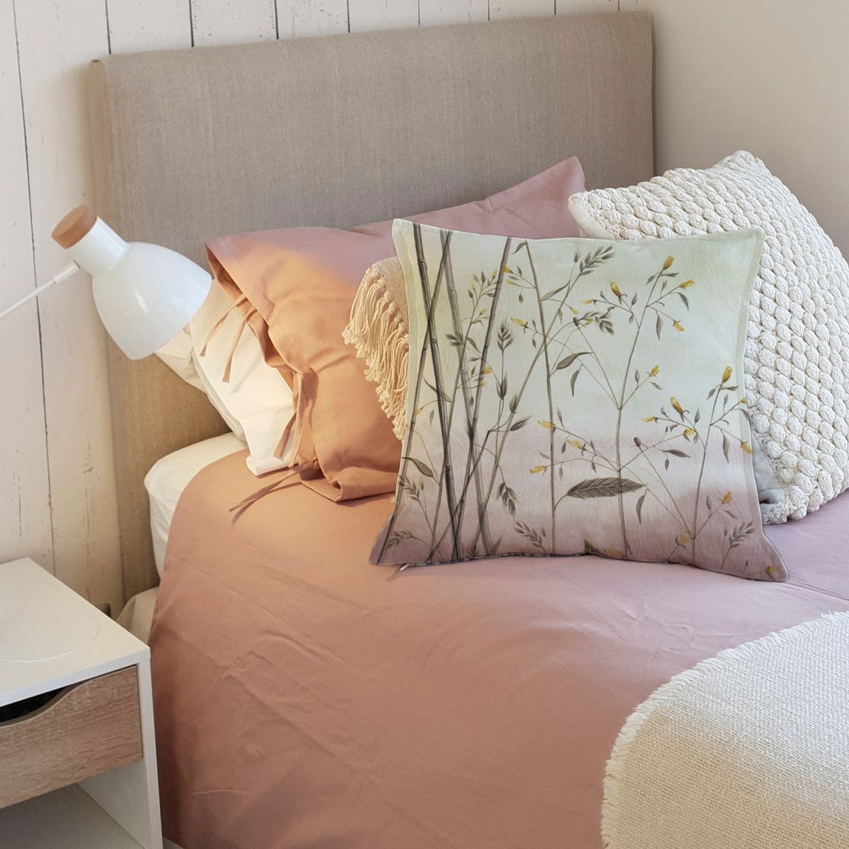 MARGARITA SCHEEL BY CASA ALVARINHO - FUNDA COJÍN ALGODÓN PALITOS MAGNOLIA 45X45