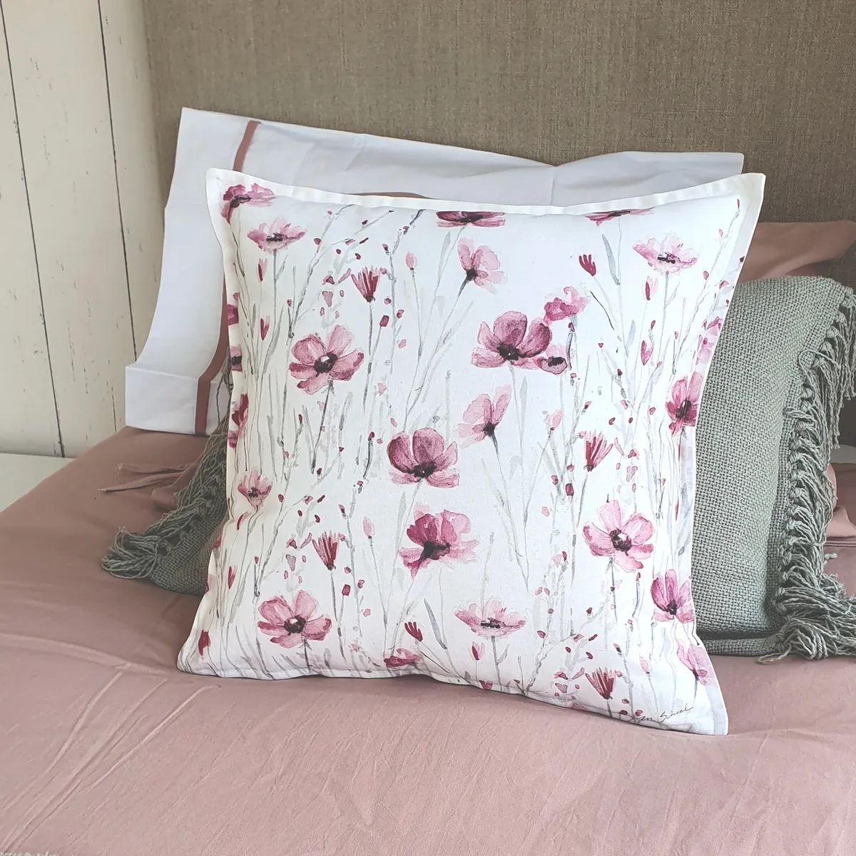 MARGARITA SCHEEL BY CASA ALVARINHO - FUNDA COJÍN ALGODÓN FLORCITAS UNICORNIO 45X45