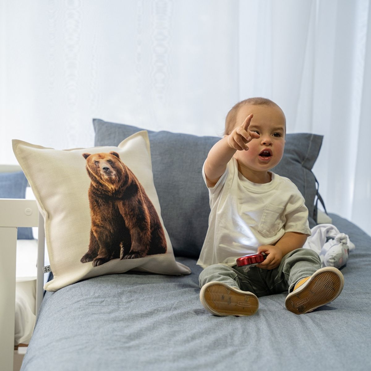 TUYO PRINT - Cojín Oso Pardo 45x45