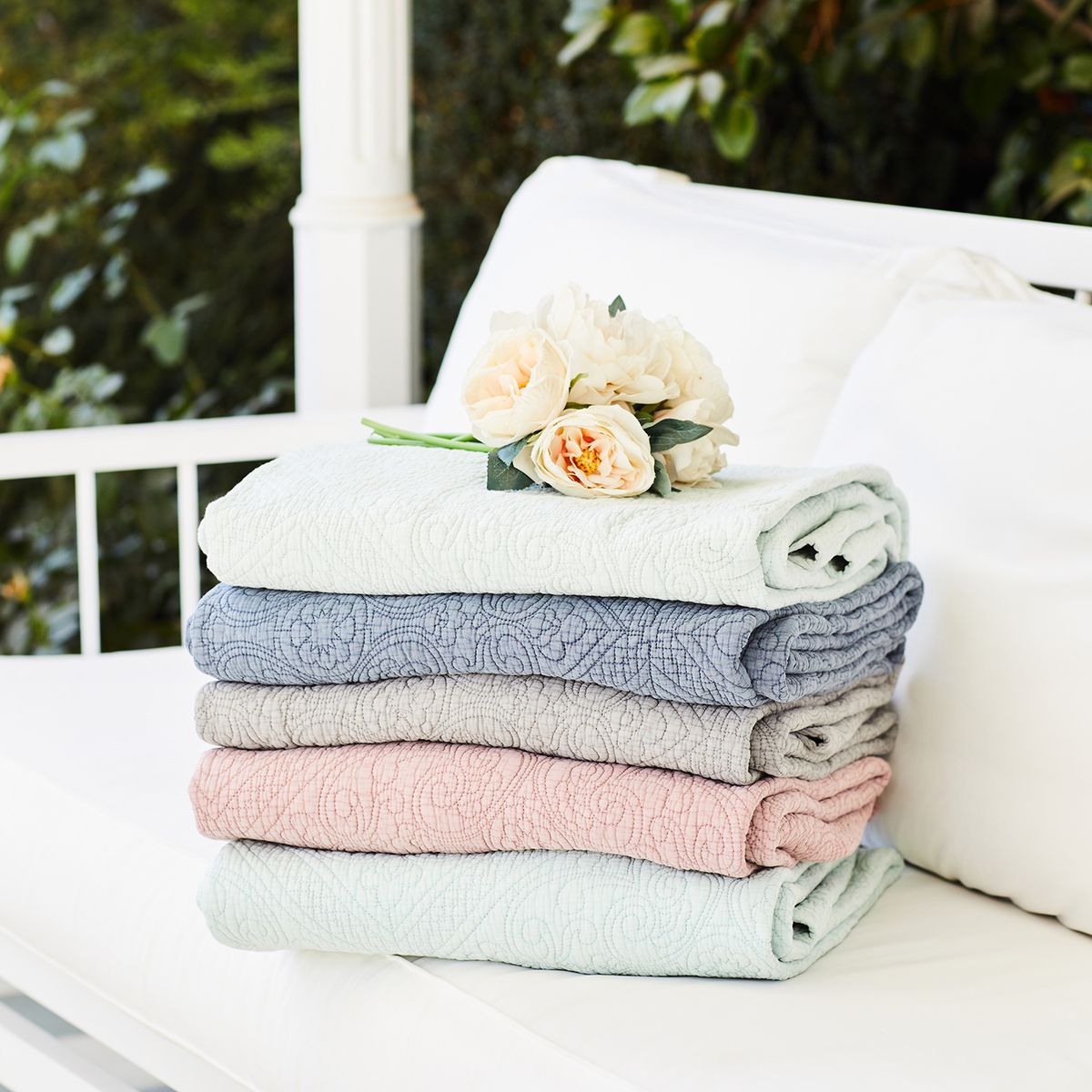 NINA HERRERA - Piecera Quilt Stone Celeste 90x220cm