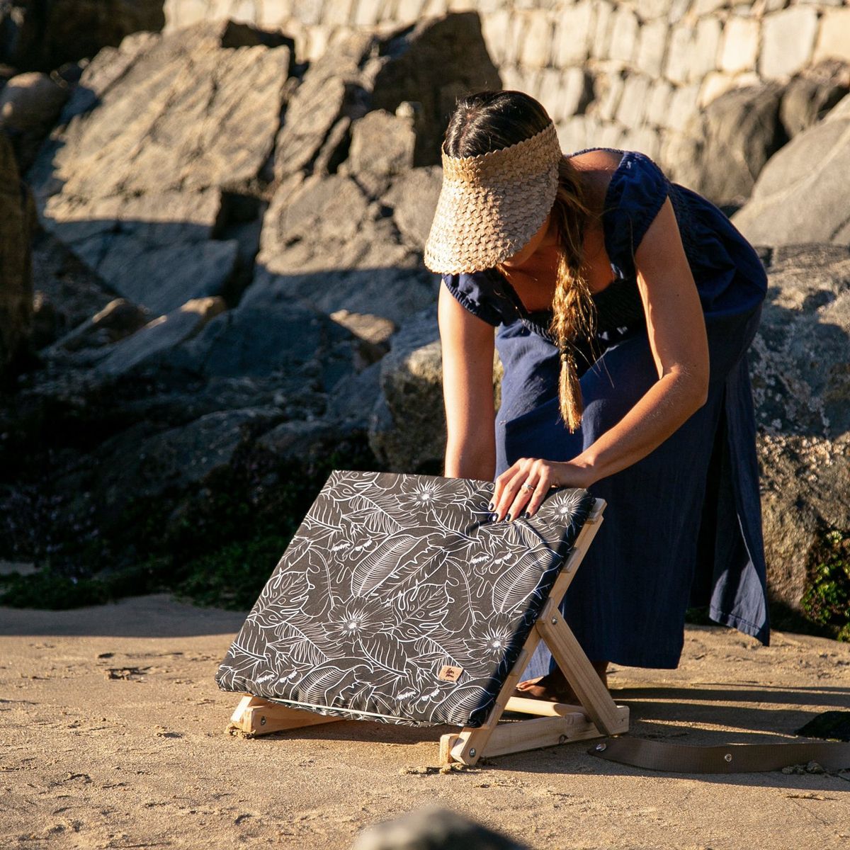 PAPER HOME - Reposera o respaldo de playa botánico negro Paper Home