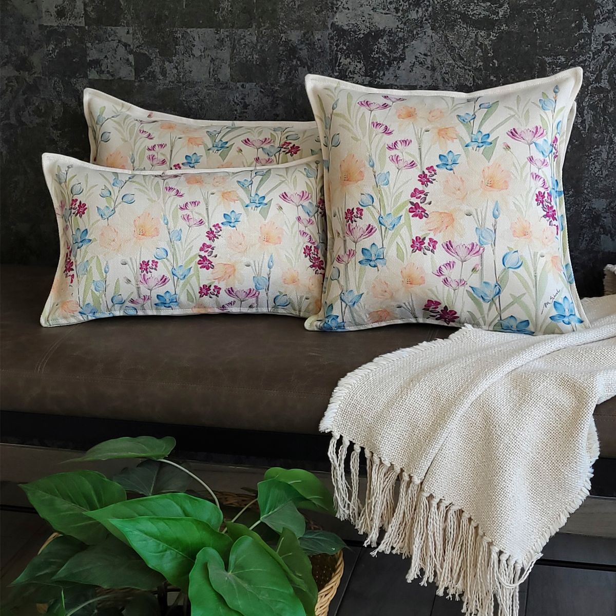 MARGARITA SCHEEL BY CASA ALVARINHO - COJÍN MARISA NARCISOS XL