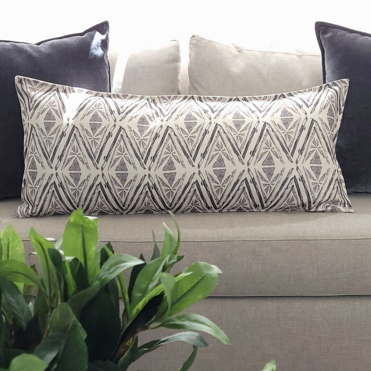 MARGARITA SCHEEL BY CASA ALVARINHO - COJÍN MARISA ROMBOS TRIBALES XL