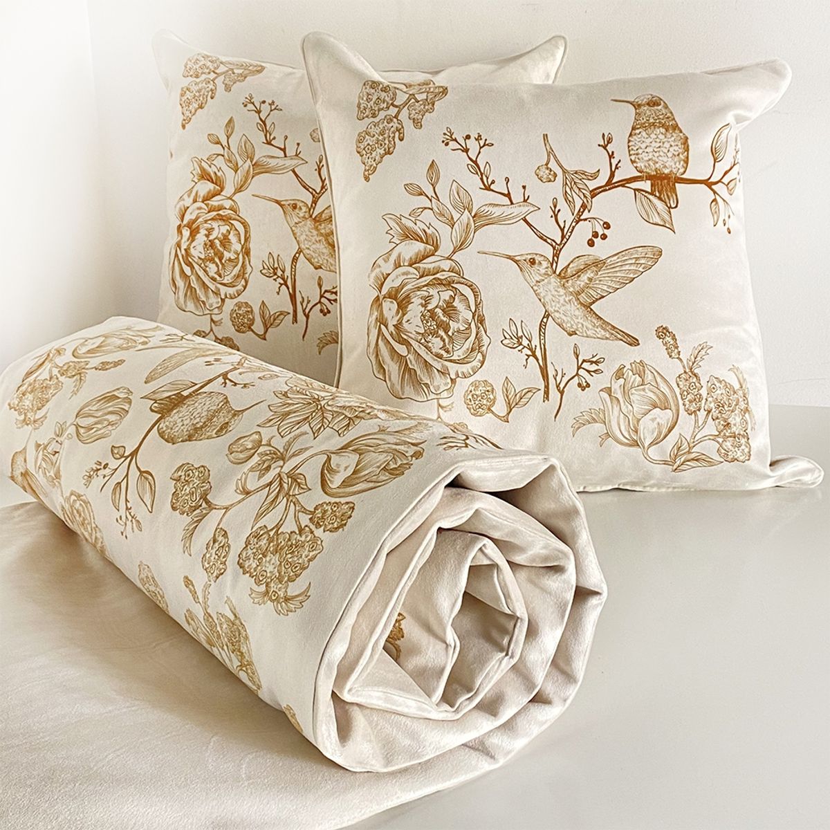 TUYO PRINT - Piecera + 2 cojines Colibri -  70x200 - Tuyo Print