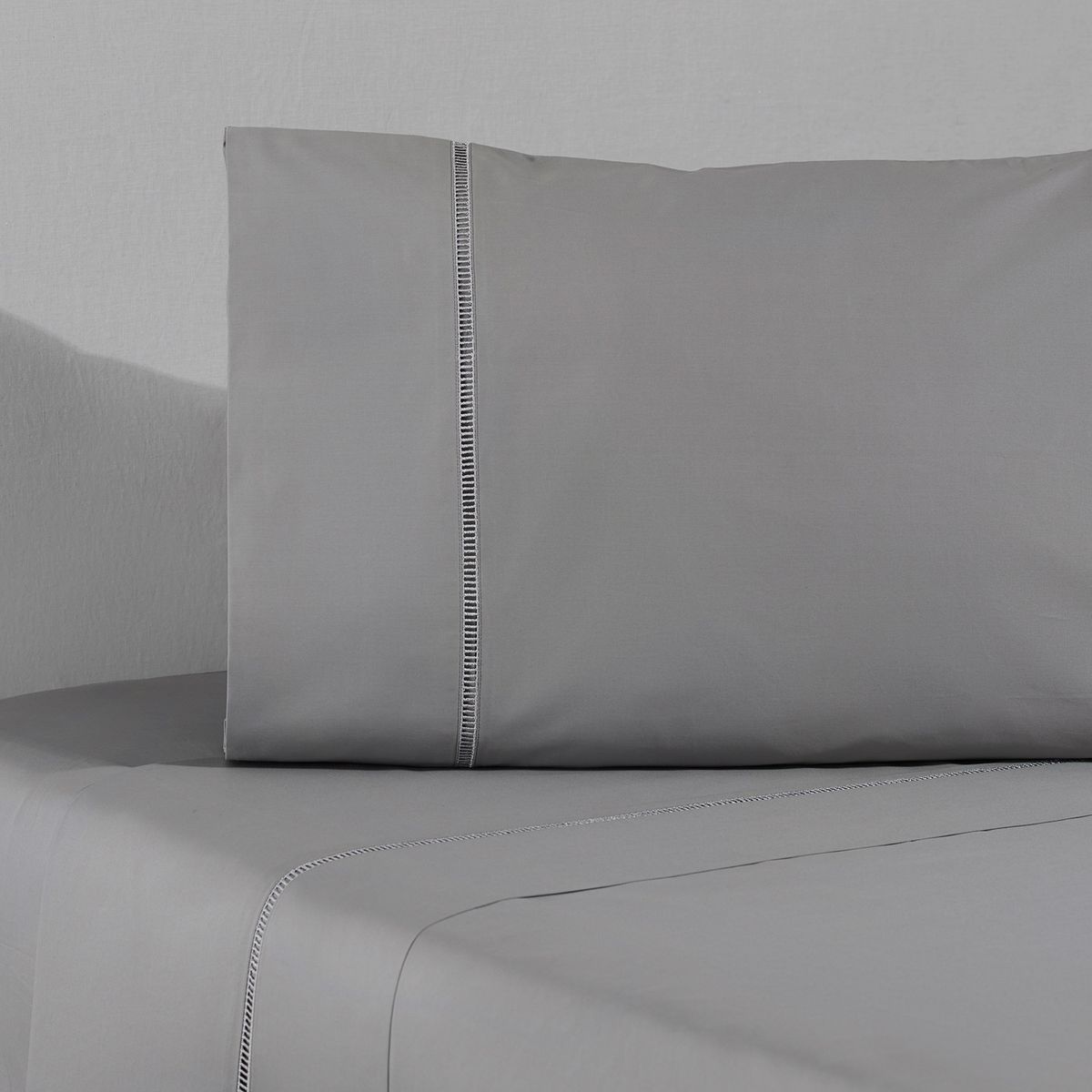 NINA HERRERA - Sábana Lisa Silver 300 Hilos 1,5 Plaza