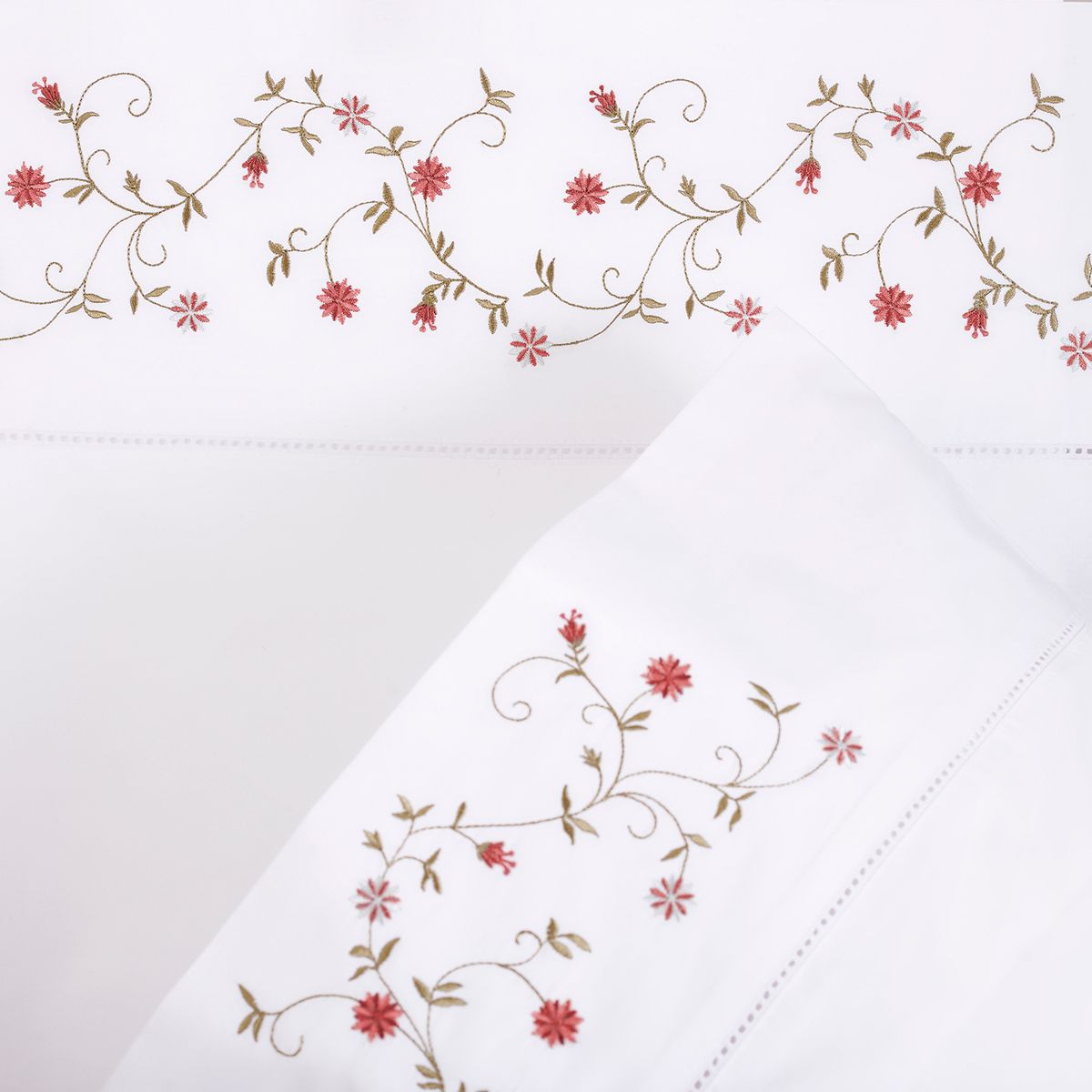 NINA HERRERA - Sábana Bordada Florencia Rosa 220 Hilos Super King