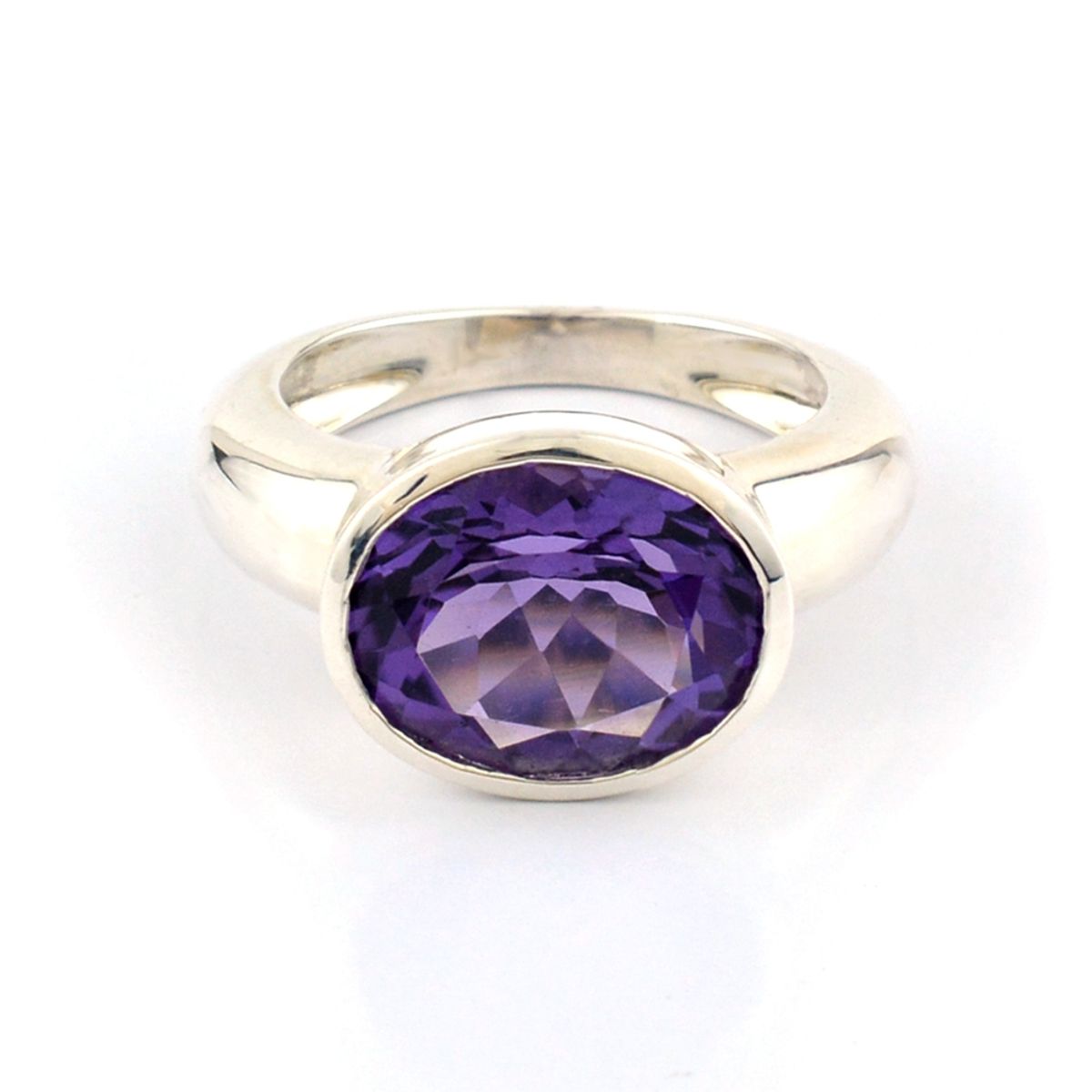 ALYN B JOYAS - Anillo de plata pulido  con gema Amatista en forma ovalada