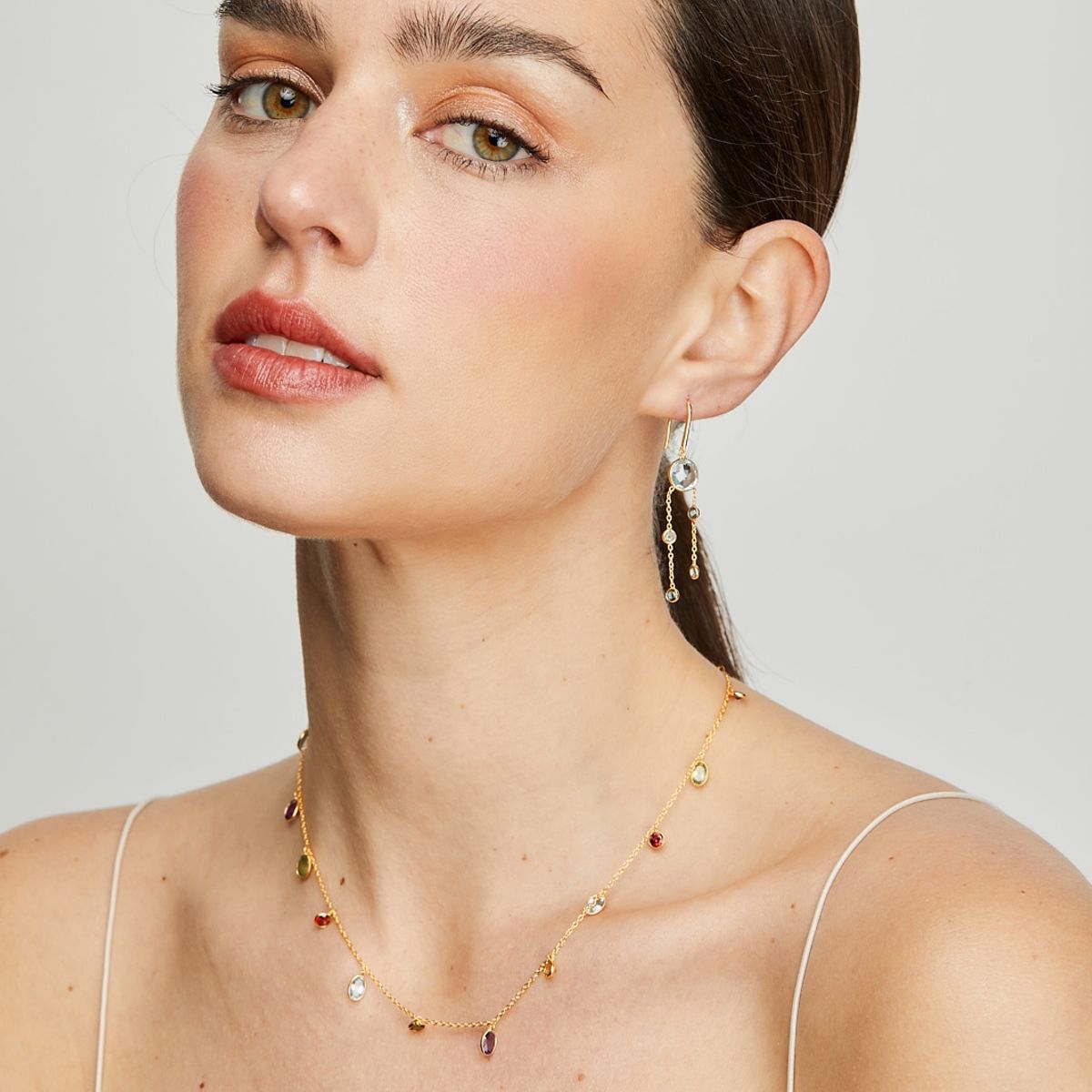 ALYN B JOYAS - Aros de plata Bañado en Oro Topacios Azules