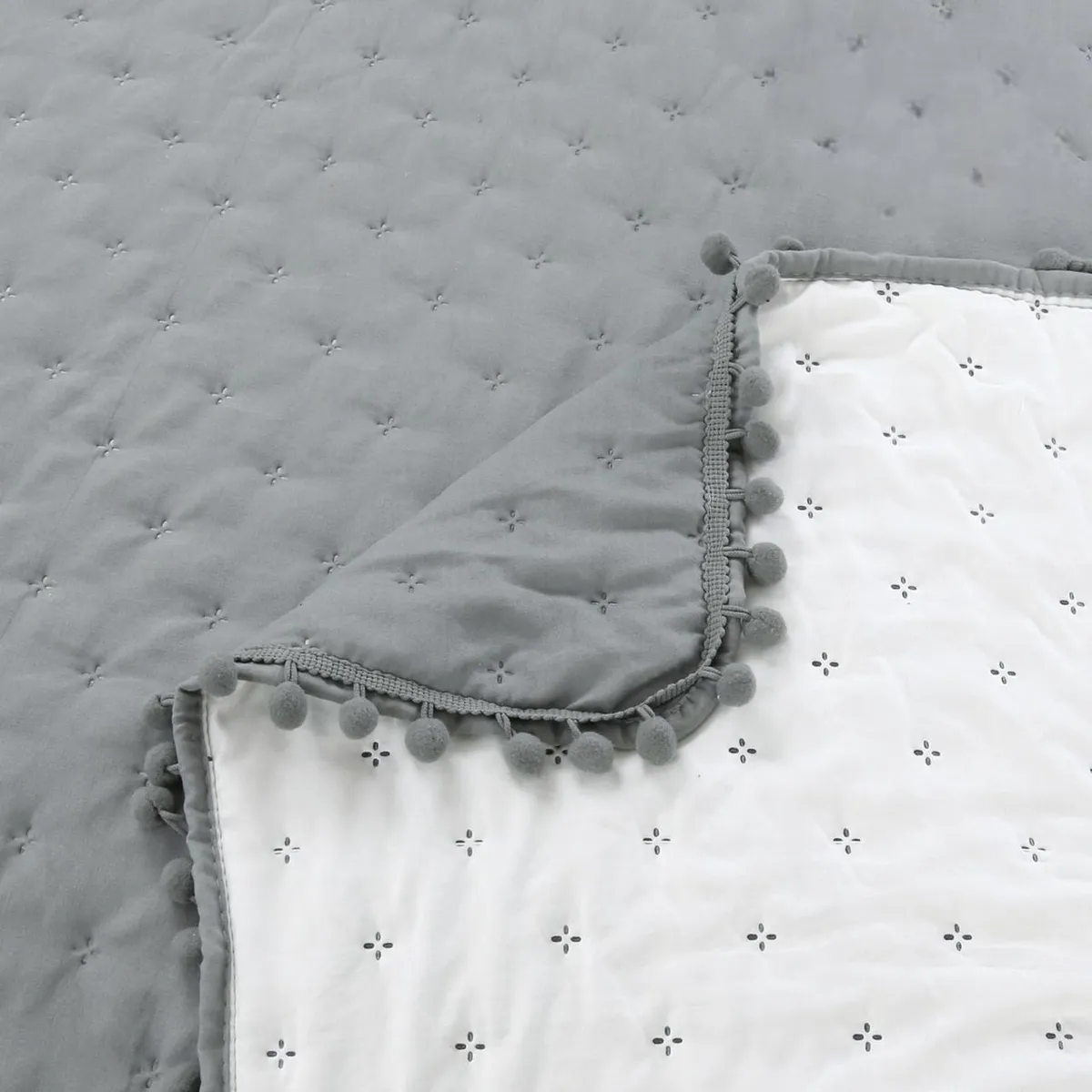 GENERICO - Cubrecama de Algodon 1.5 plazas Gris.