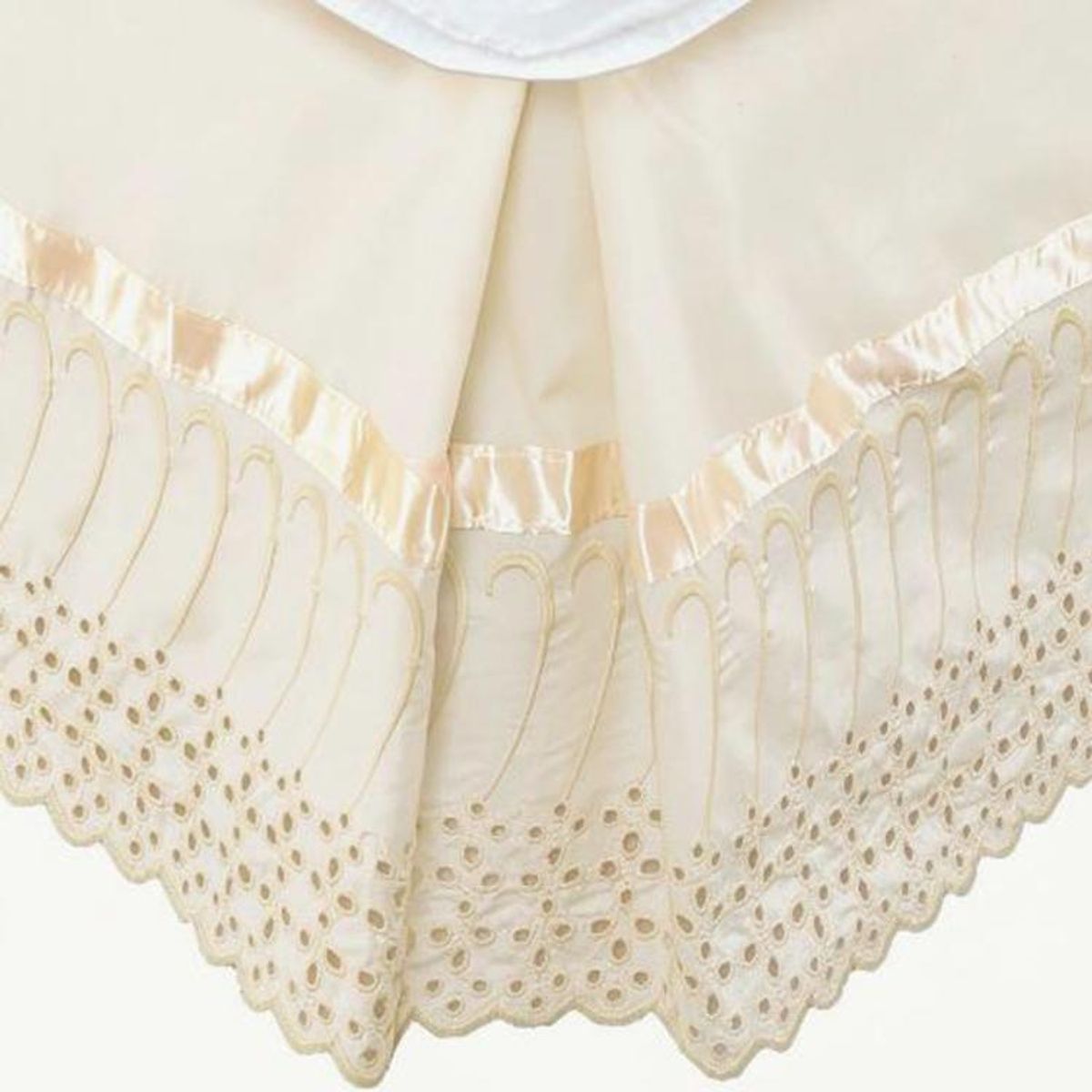 MALLORCA - Faldón 144 hilos Broderie Amanda King Crudo