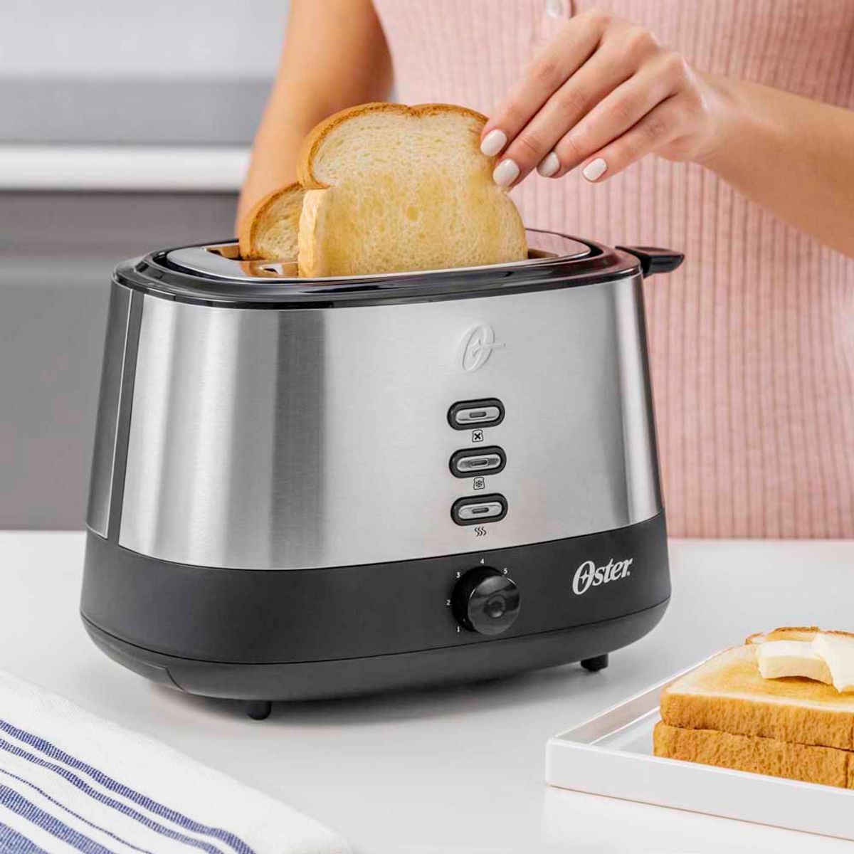 OSTER - Tostador Oster® 2 rebanadas en acero inoxidable TSSTTR500