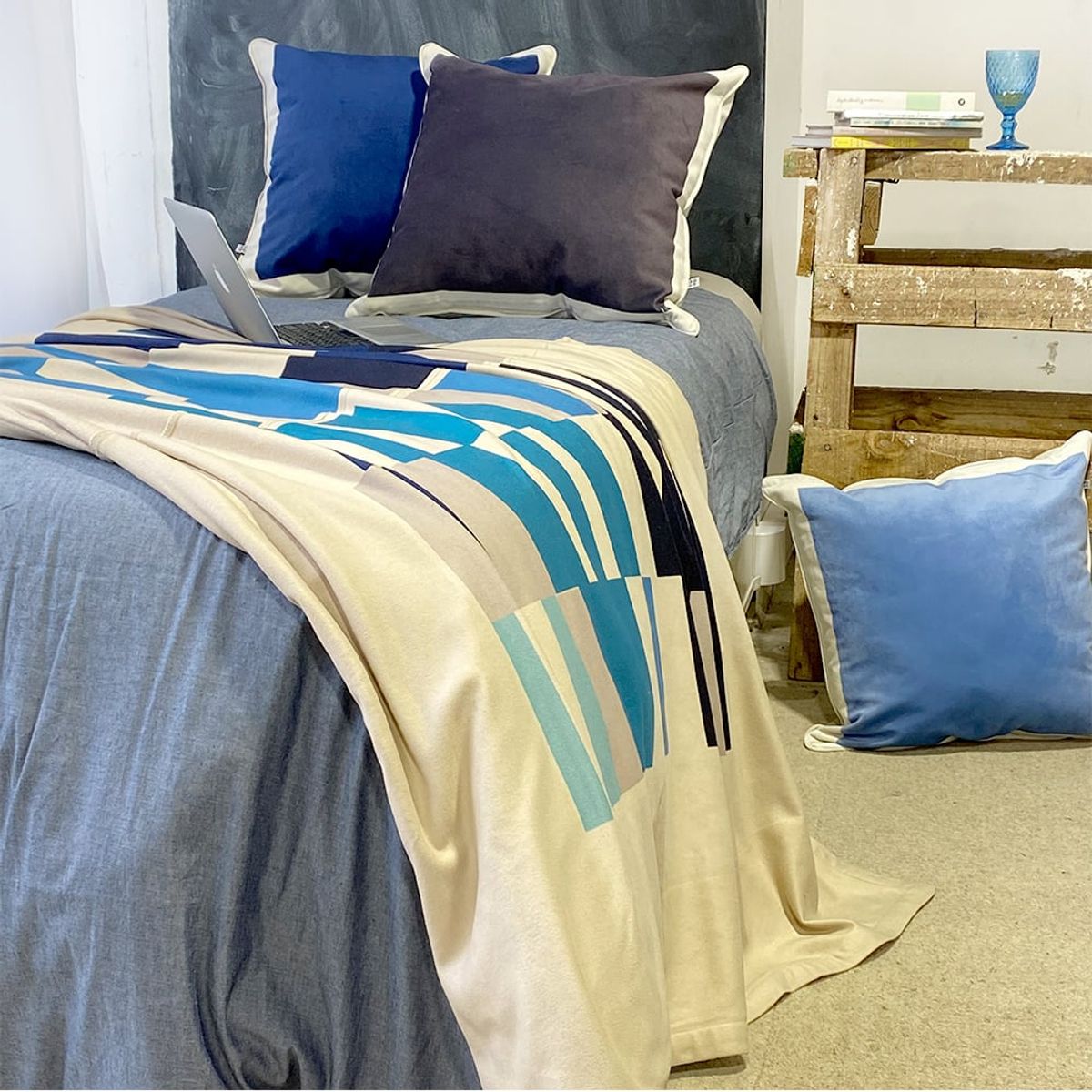 TUYO PRINT - Cojín Catalina 7694 - 60x60 - Tuyo Print