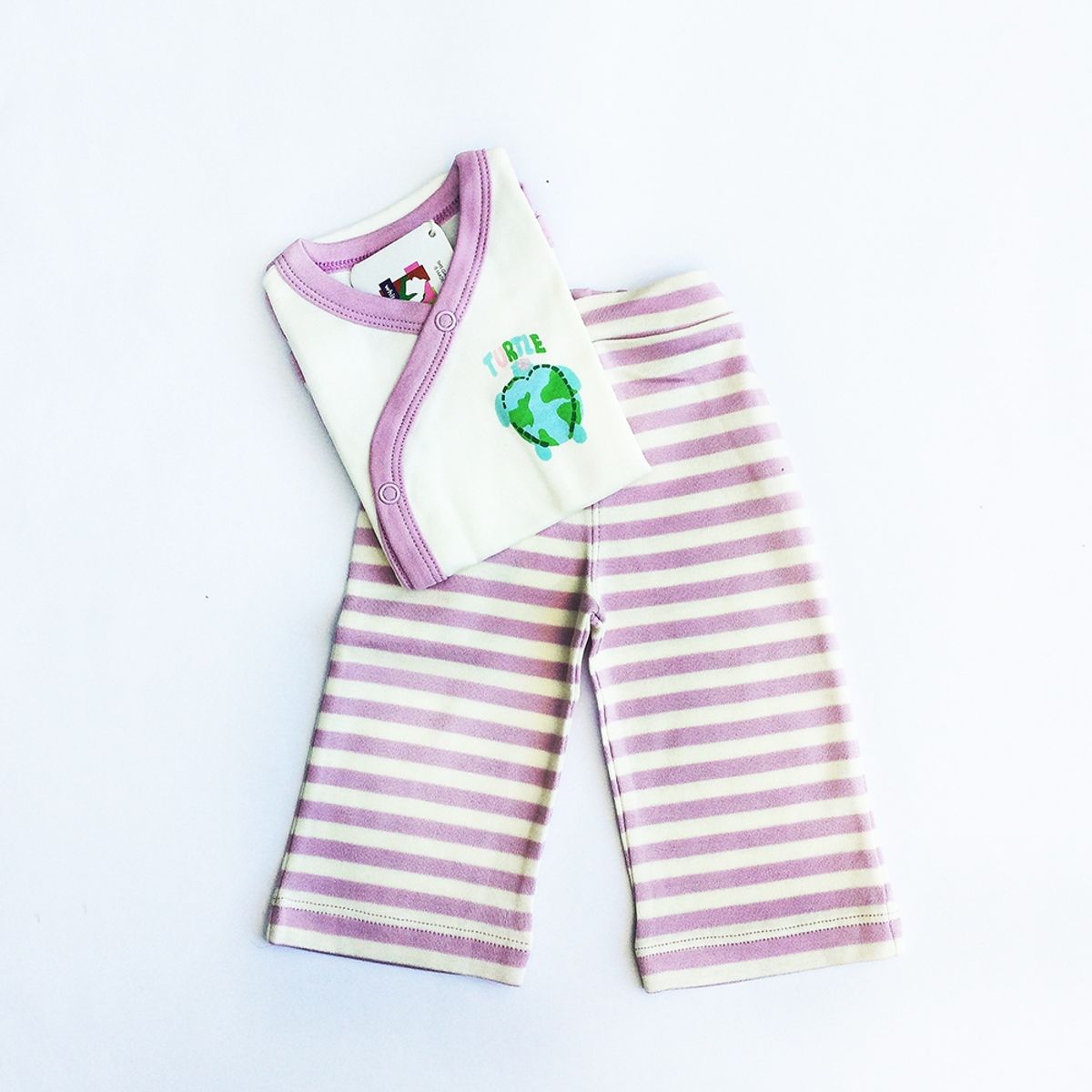 AMKALE - Conjunto Bebé Tortuga Lila- Algodón Orgánico