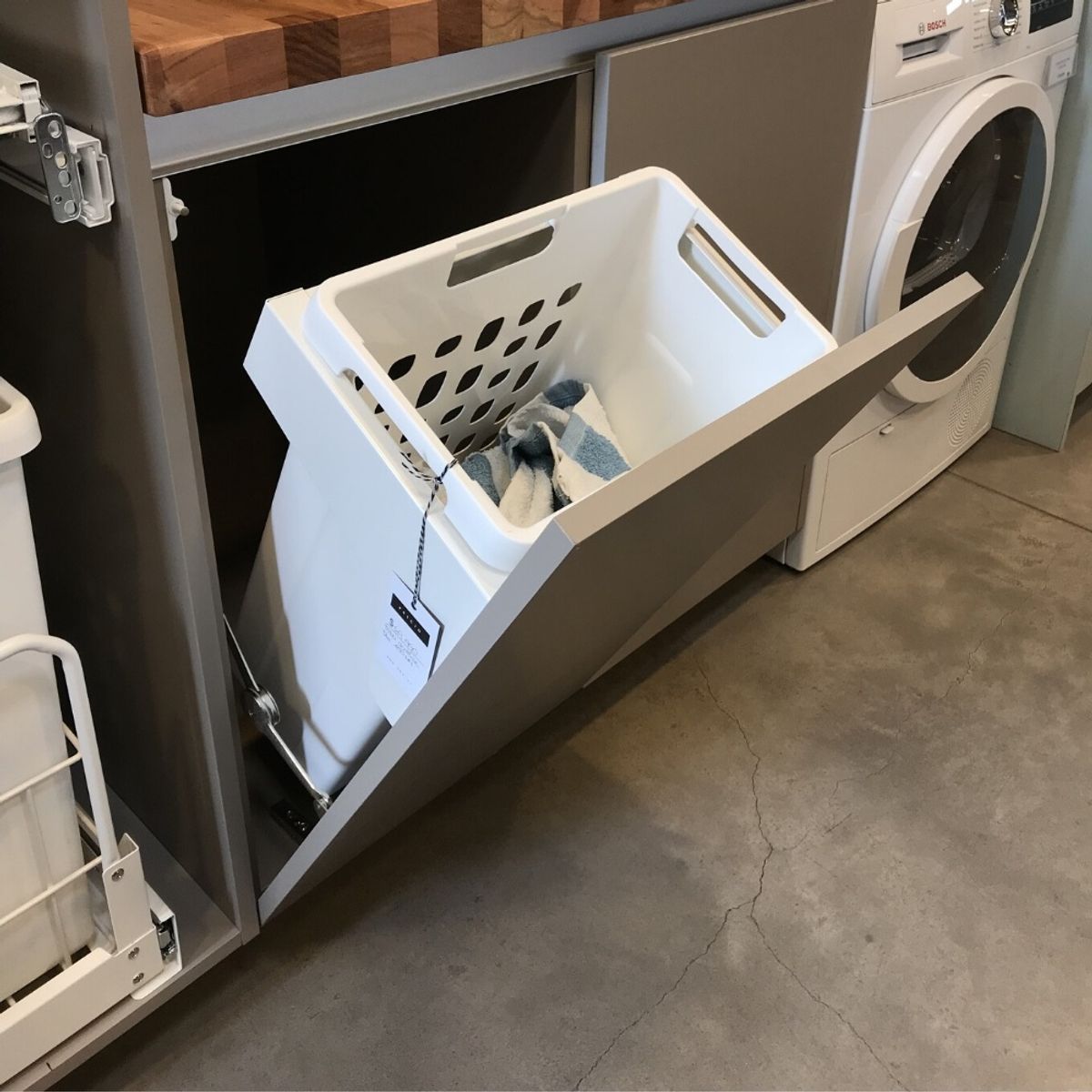 HBT - Tolva para Ropa Sucia Abatible 450 mm Blanco