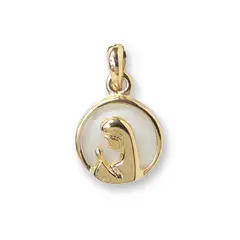 ANDREA COGGIOLA JOYAS - Colgante Medalla Virgen Niña 14mm Enchapada Oro 18K Nácar