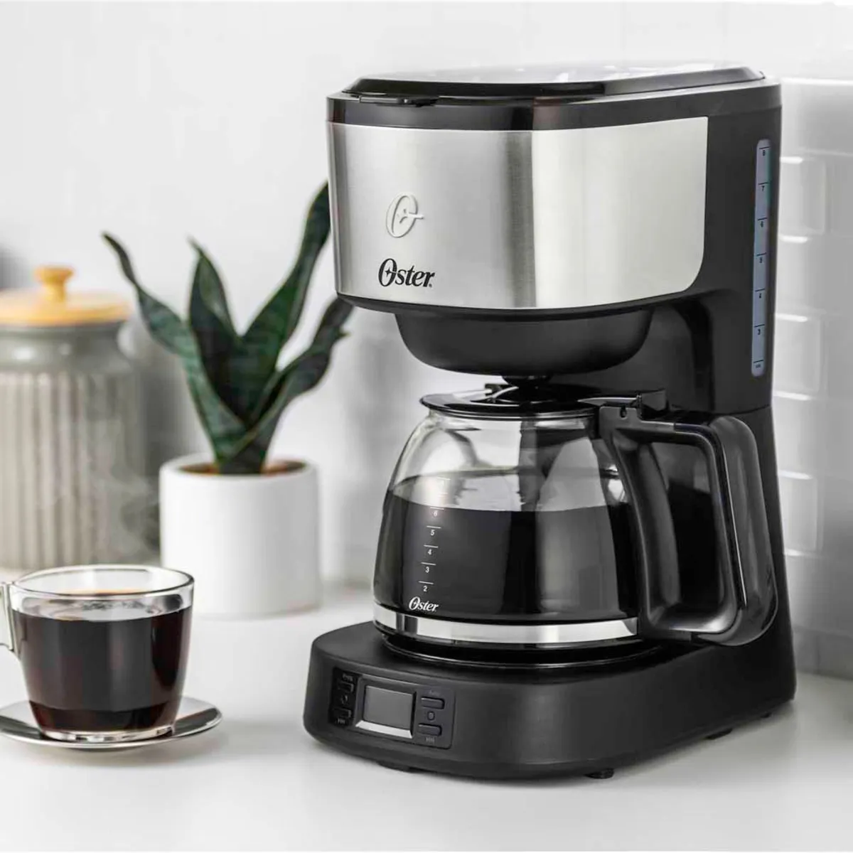 OSTER - Cafetera programable Oster® 8 tazas en acero inoxidable BVSTDC10SS