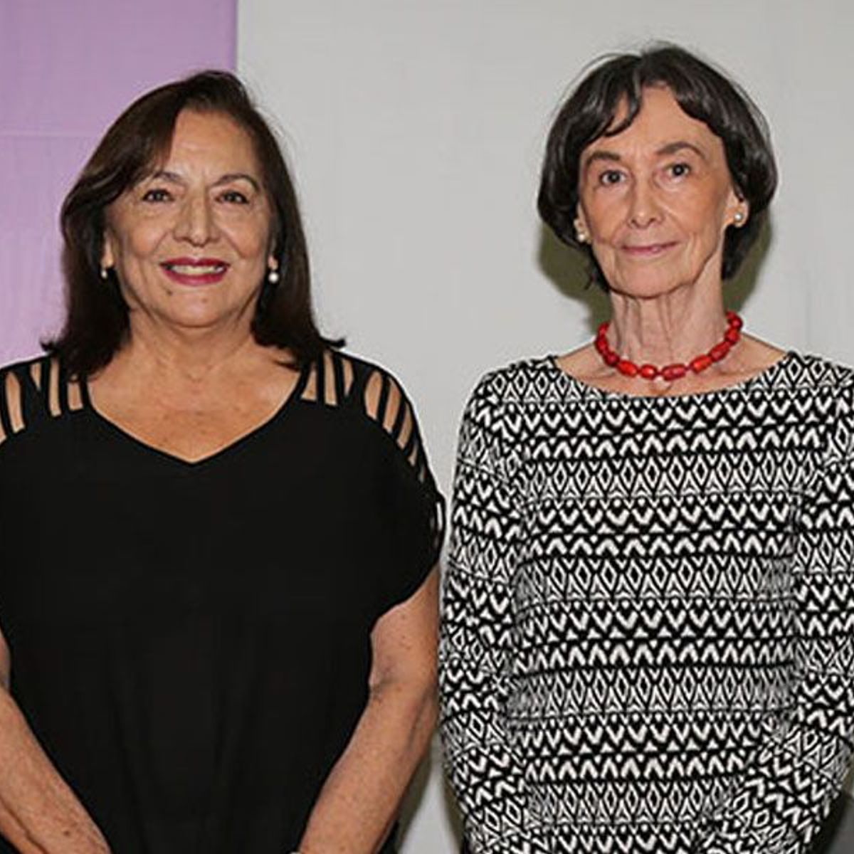 TOP10BOOKS - Libro EMILIA Y LA DAMA NEGRA - LORAN