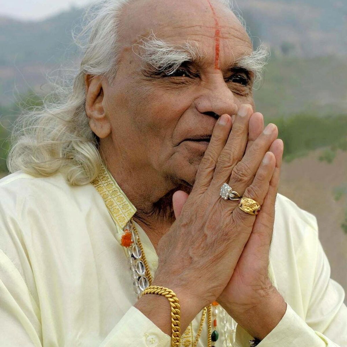 TOP10BOOKS - LIBRO Luz Sobre El Yoga - B. K. S. Iyengar
