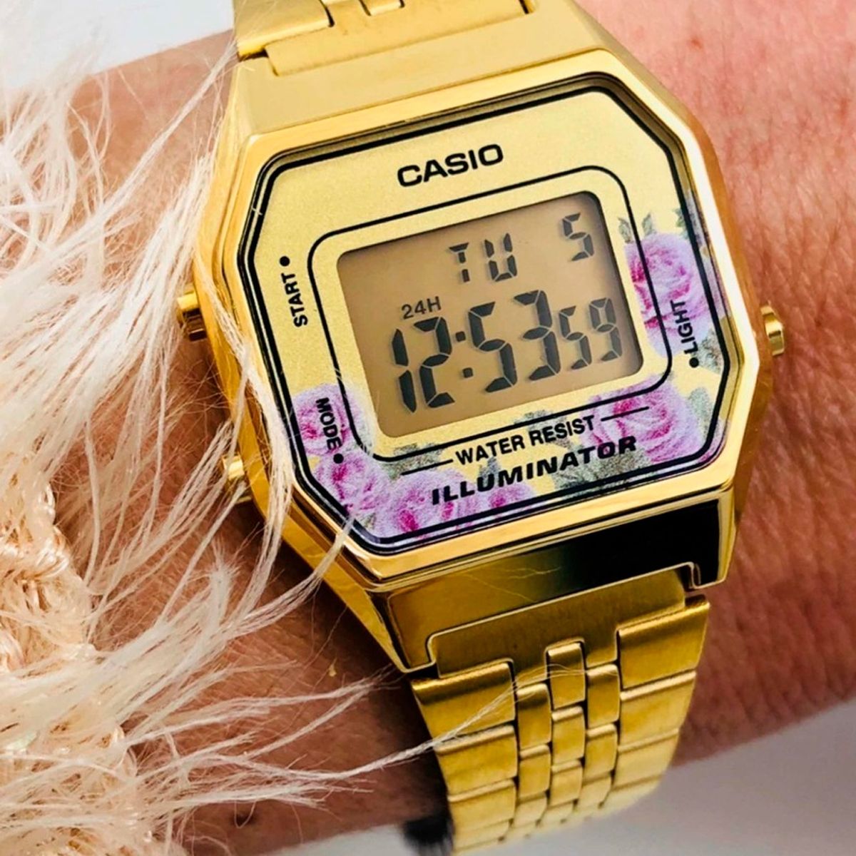 CASIO - Reloj Casual LA-680WGA-4C Casio - Dorado